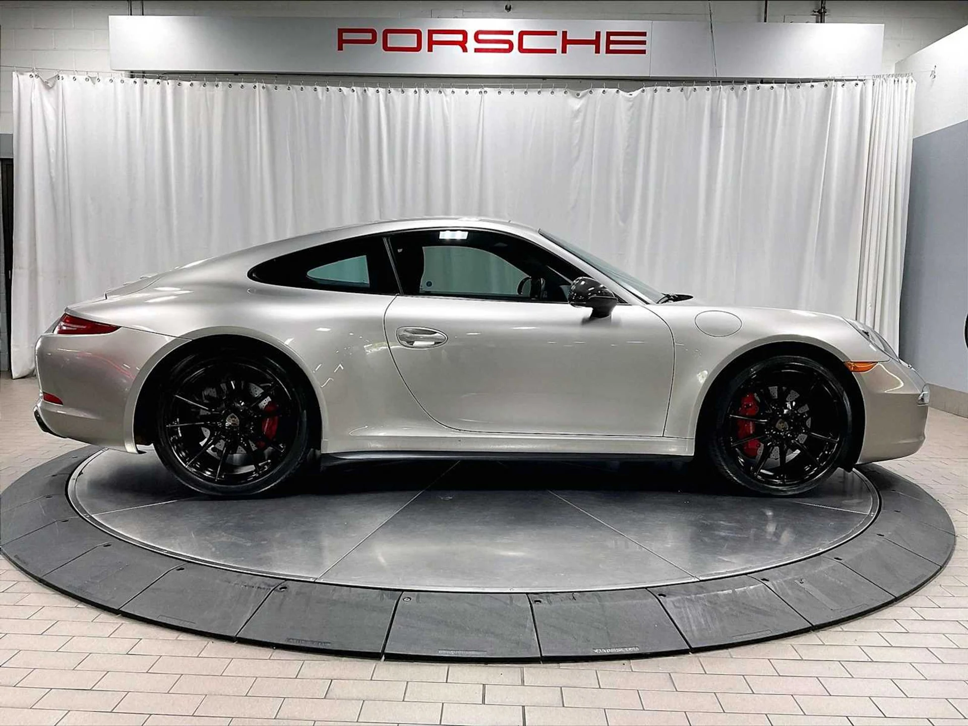 mph007_1116404987_2ee6ba12a94c4aba18ce2723f713a2b4x_3326364ec6