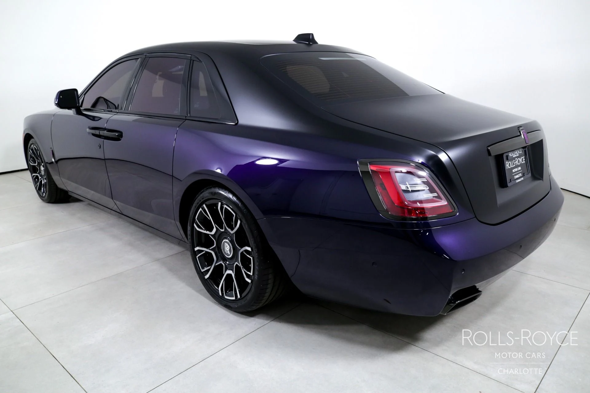 mph007_1120695913_Used_2024_Rolls_Royce_Black_Badge_Ghost_1743777574_1532c0b24c