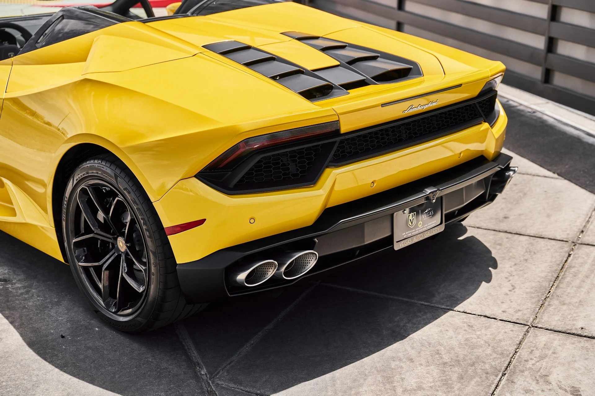 mph007_1121999134_Used_2018_Lamborghini_Huracan_LP_580_2_S_1784246783_fed23be31b