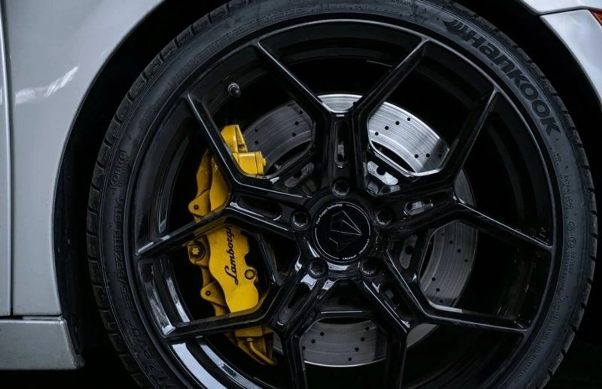 mph007_1133708019_Used_2009_Lamborghini_Gallardo_LP_560_4_1762986343_9b5b669be6