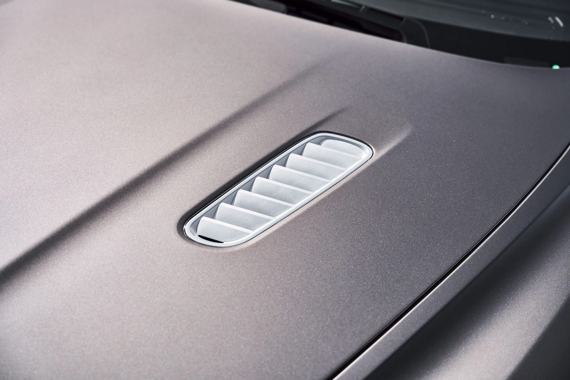 mph007_1135366443_Used_2014_Aston_Martin_DB_9_Base_1780969006_513497cec8