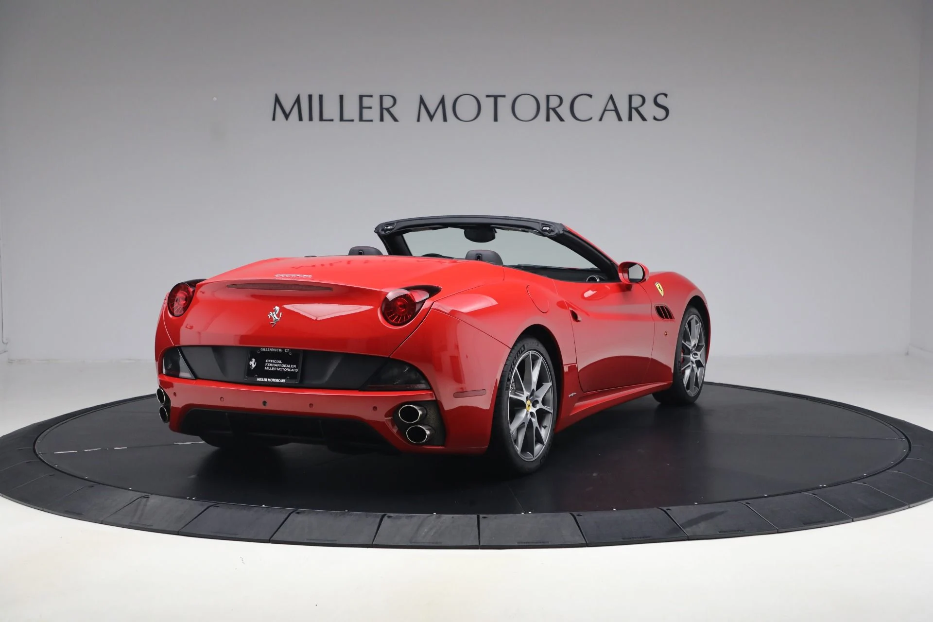 mph007_1136134192_Used_2014_Ferrari_California_30_1790957521_f9775b6e3f