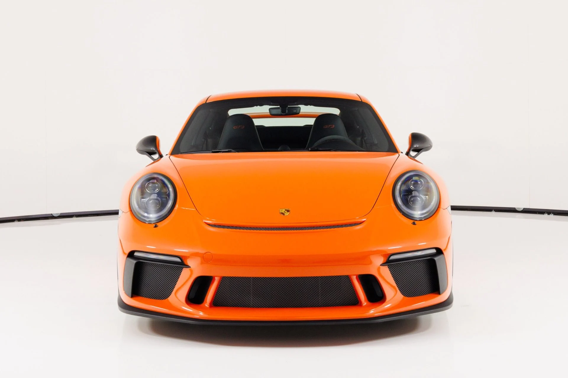 mph007_1136363327_Used_2018_Porsche_911_GT_3_1785880173_c3774a8233