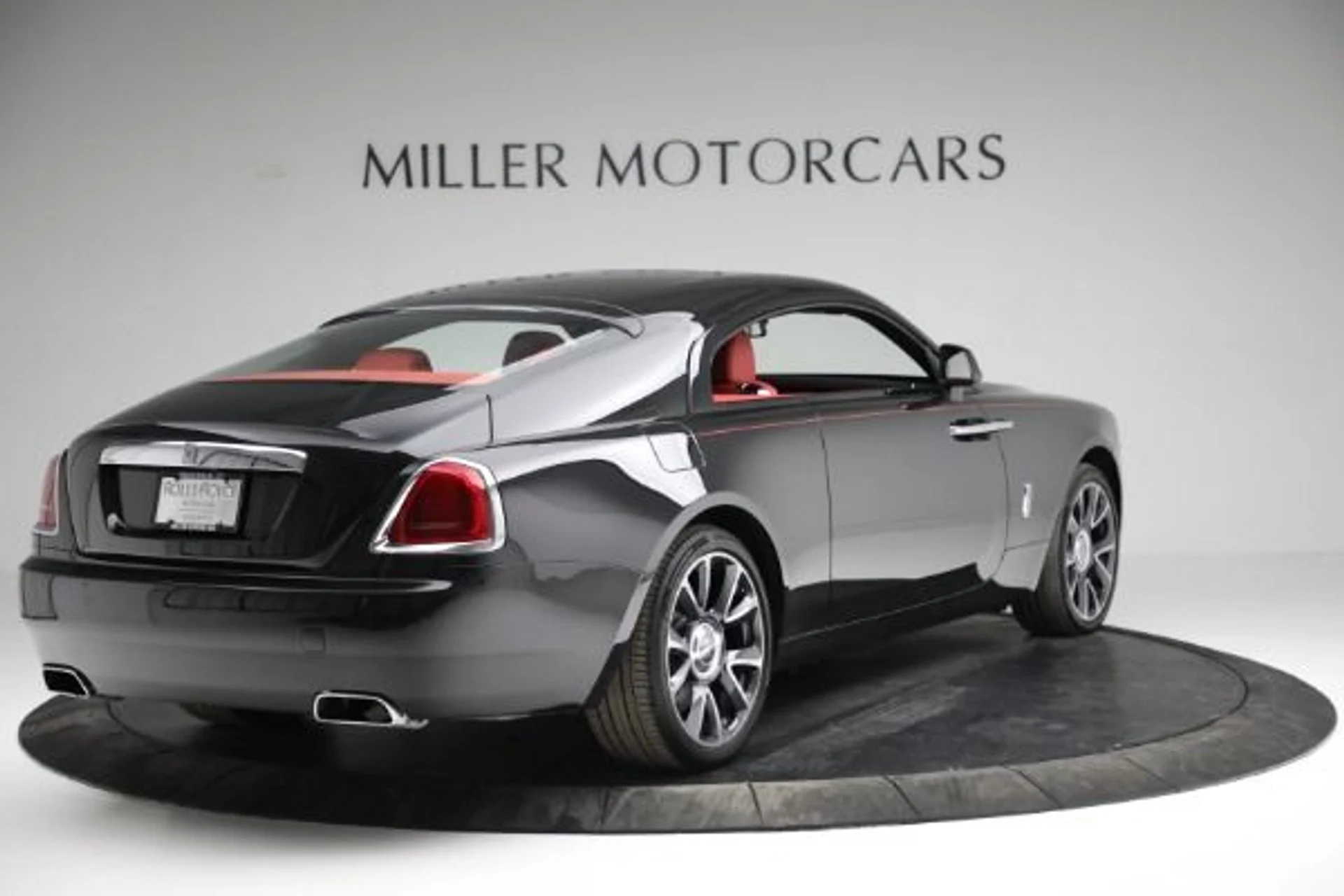 mph007_1138539694_Used_2018_Rolls_Royce_Wraith_74a6d99ccf