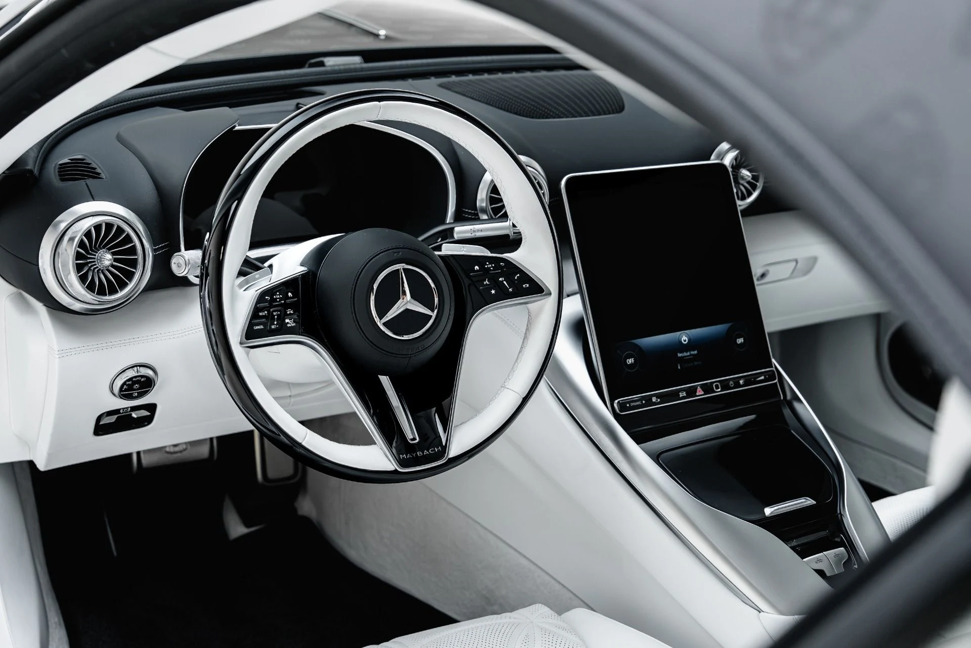 mph007_114260190_Used_2026_Mercedes_Benz_SL_Class_Mercedes_Maybach_SL_680_1784134284_f4ec90ff8e