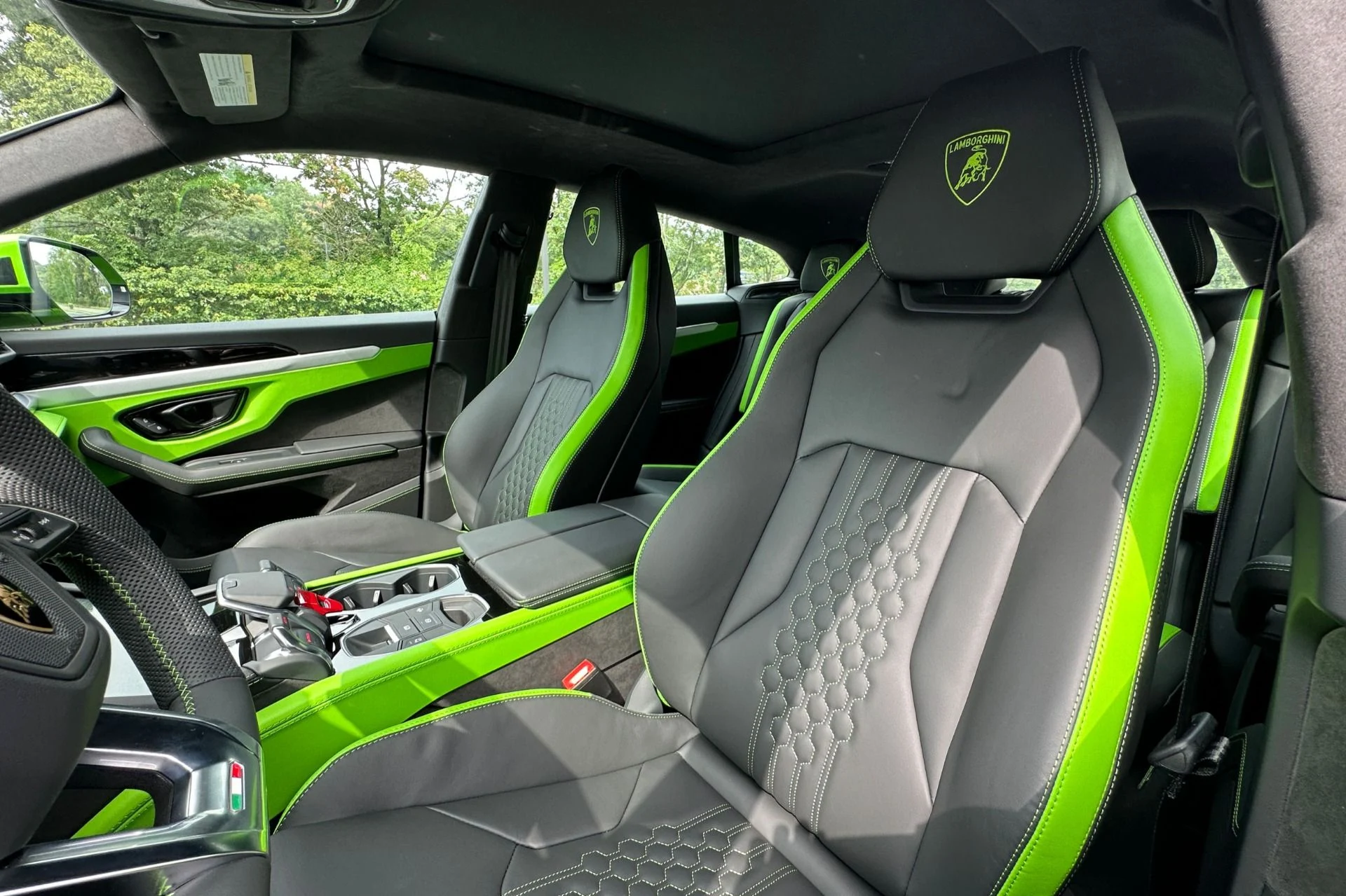 mph007_1142853669_New_2026_Lamborghini_Urus_SE_1788785792_efc72b36ec
