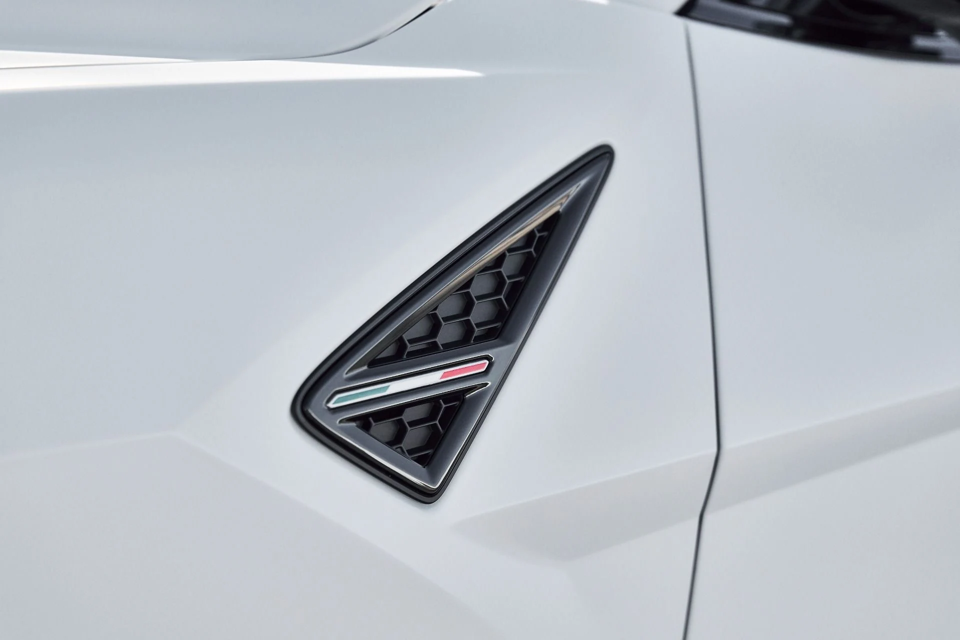 mph007_1154165935_Used_2023_Lamborghini_Urus_S_1780535939_3d2d13e2ed