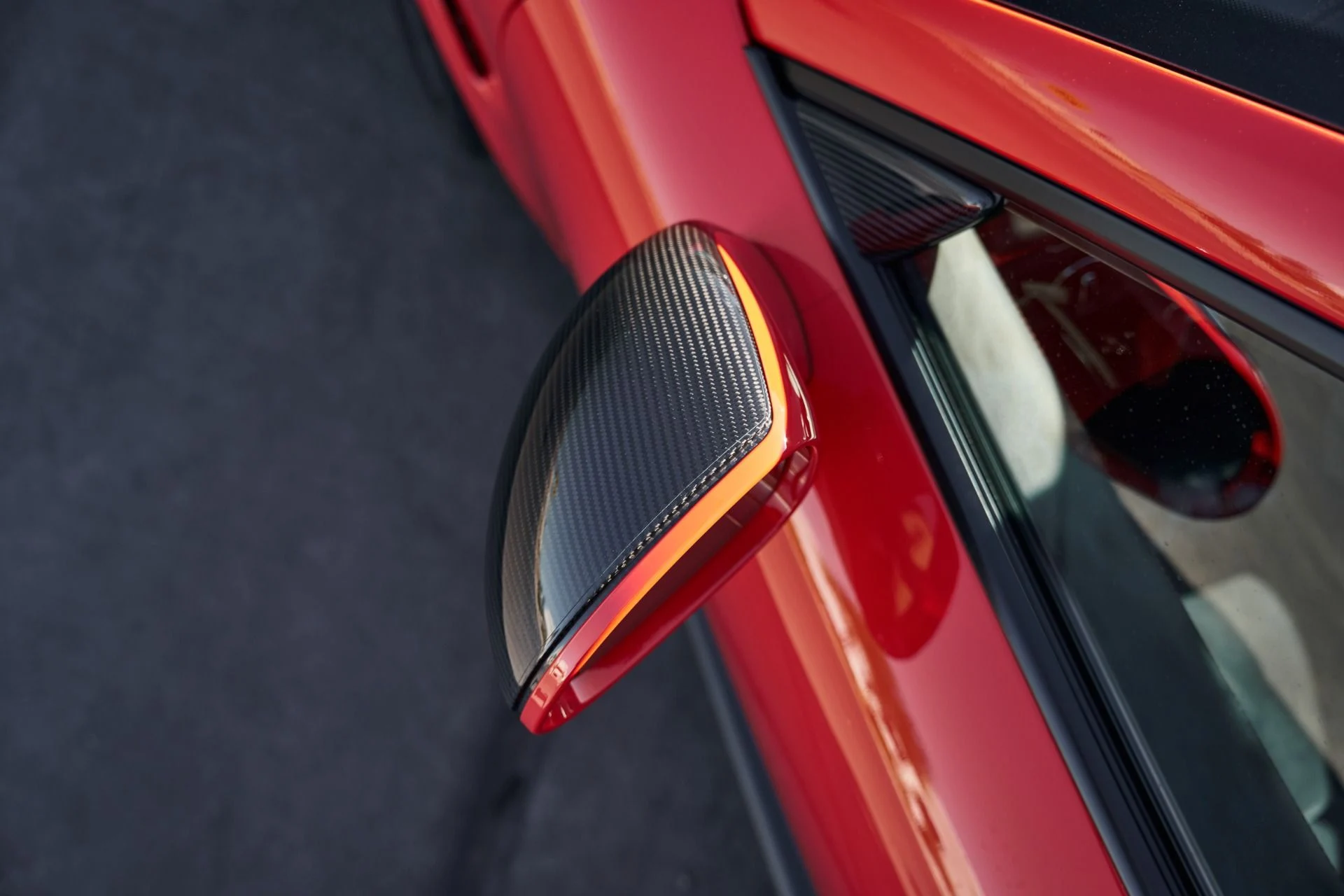 mph007_1167577004_Used_2018_Porsche_911_GT_2_RS_1792687043_da2fbe2ea0