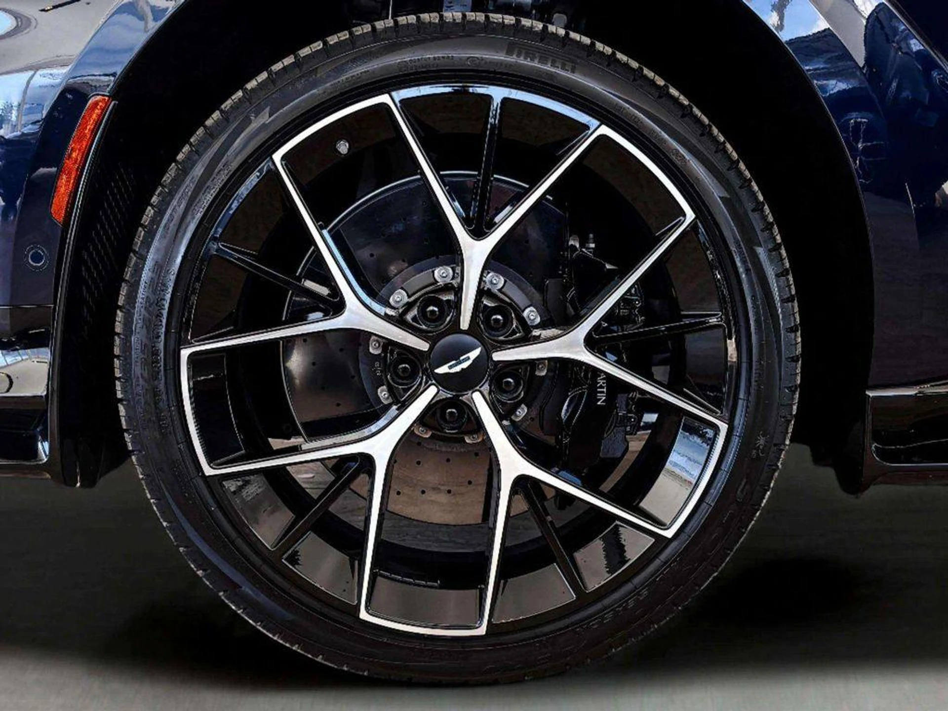 mph007_116992683_bzr90u_HA_Iv_Pcjb3qp2_HBJ_8_BM_Wtc_8a320d9196