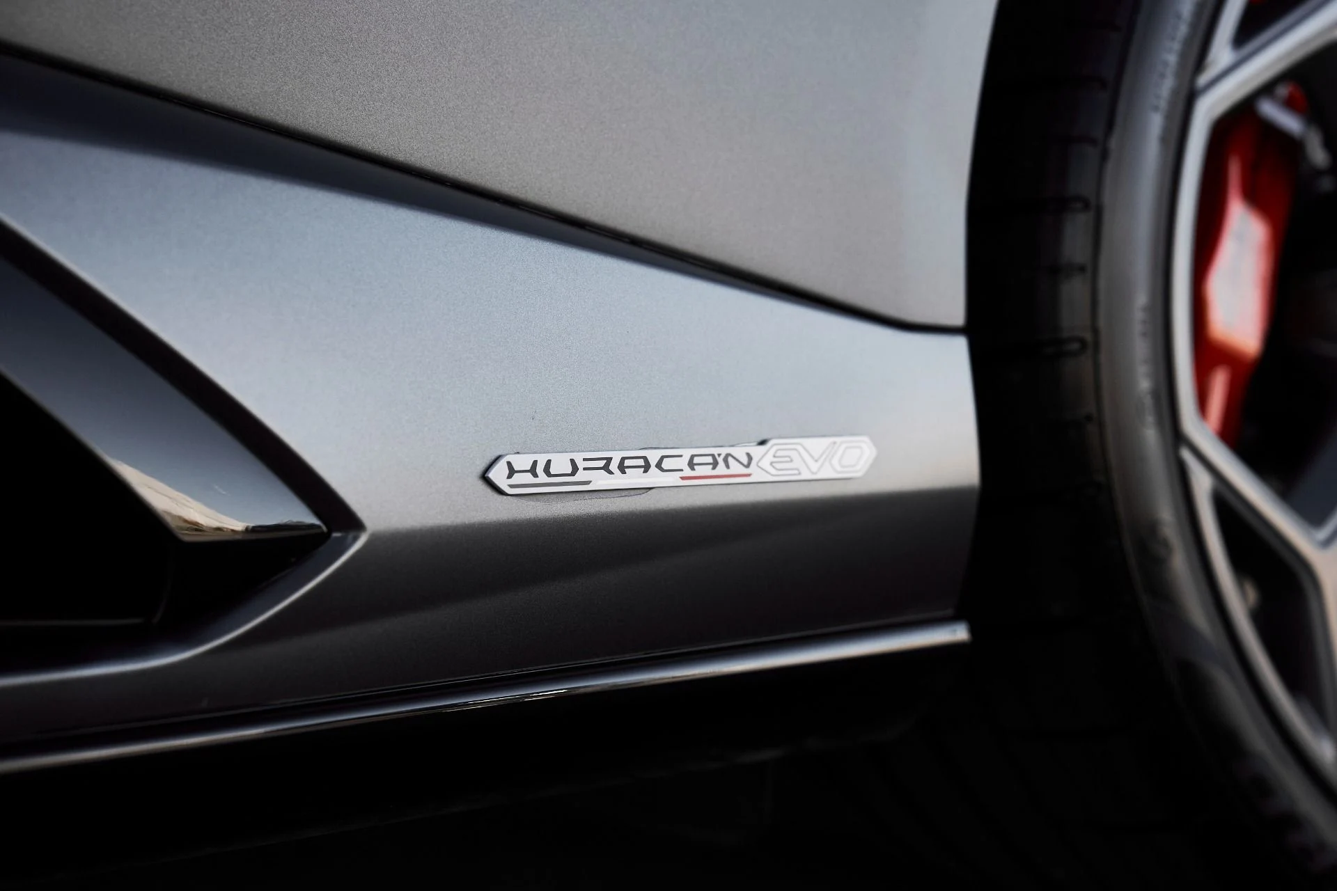 mph007_1171079907_Used_2022_Lamborghini_Huracan_EVO_Base_1761357554_f63e68cacb