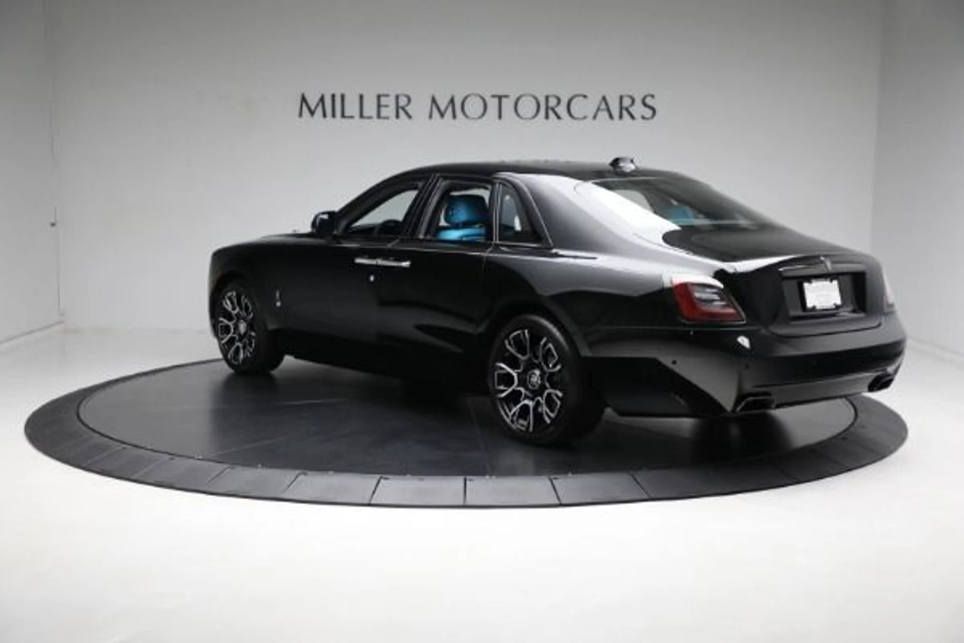 mph007_1175474132_Used_2024_Rolls_Royce_Black_Badge_Ghost_348137c76c