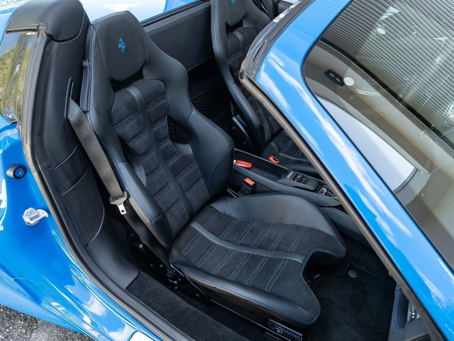 mph007_1183038275_Used_2021_Ferrari_F8_Spider_1773864559_2df145b57a