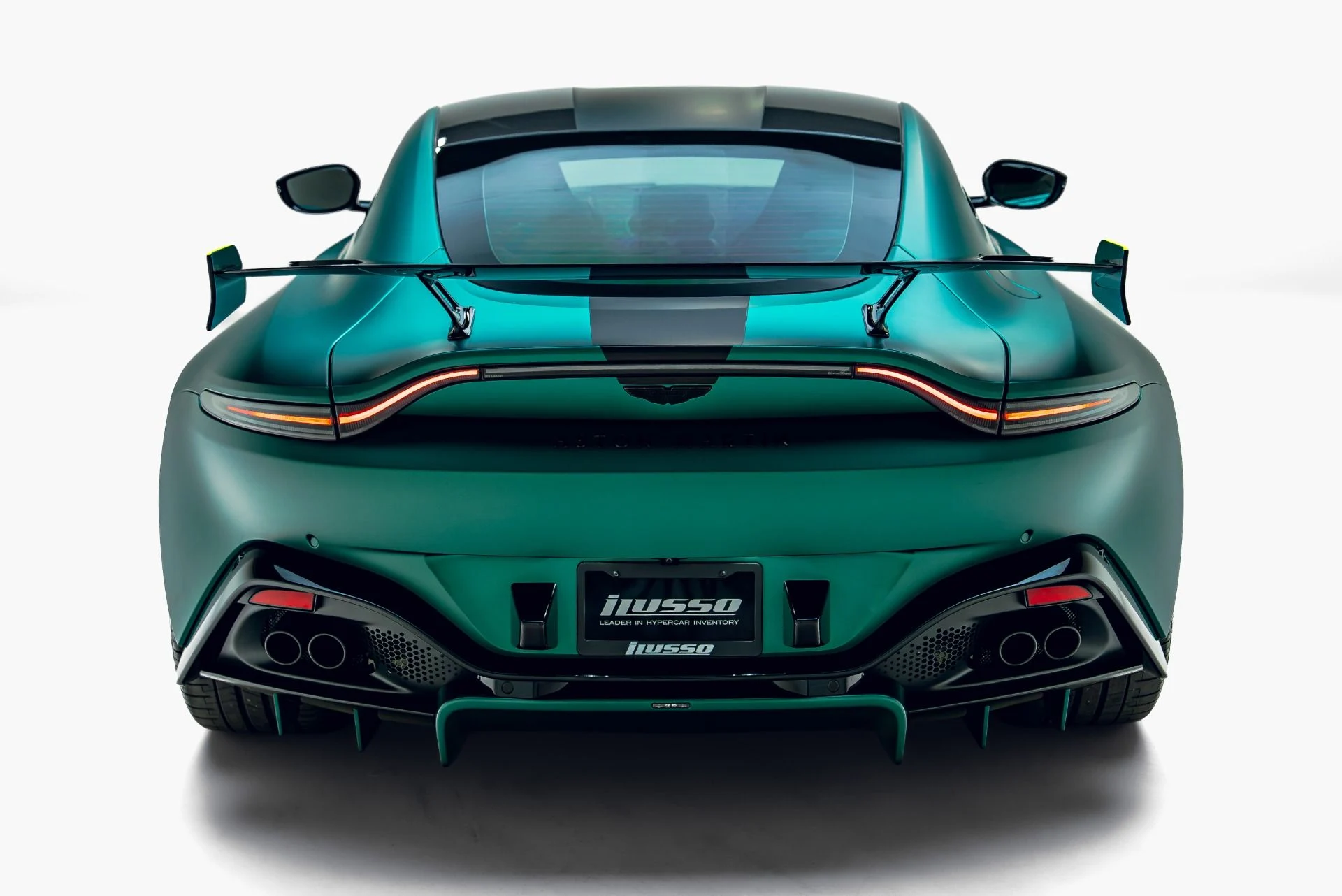 mph007_1191284305_Used_2023_Aston_Martin_Vantage_F1_Edition_1783661143_58cccde0dc