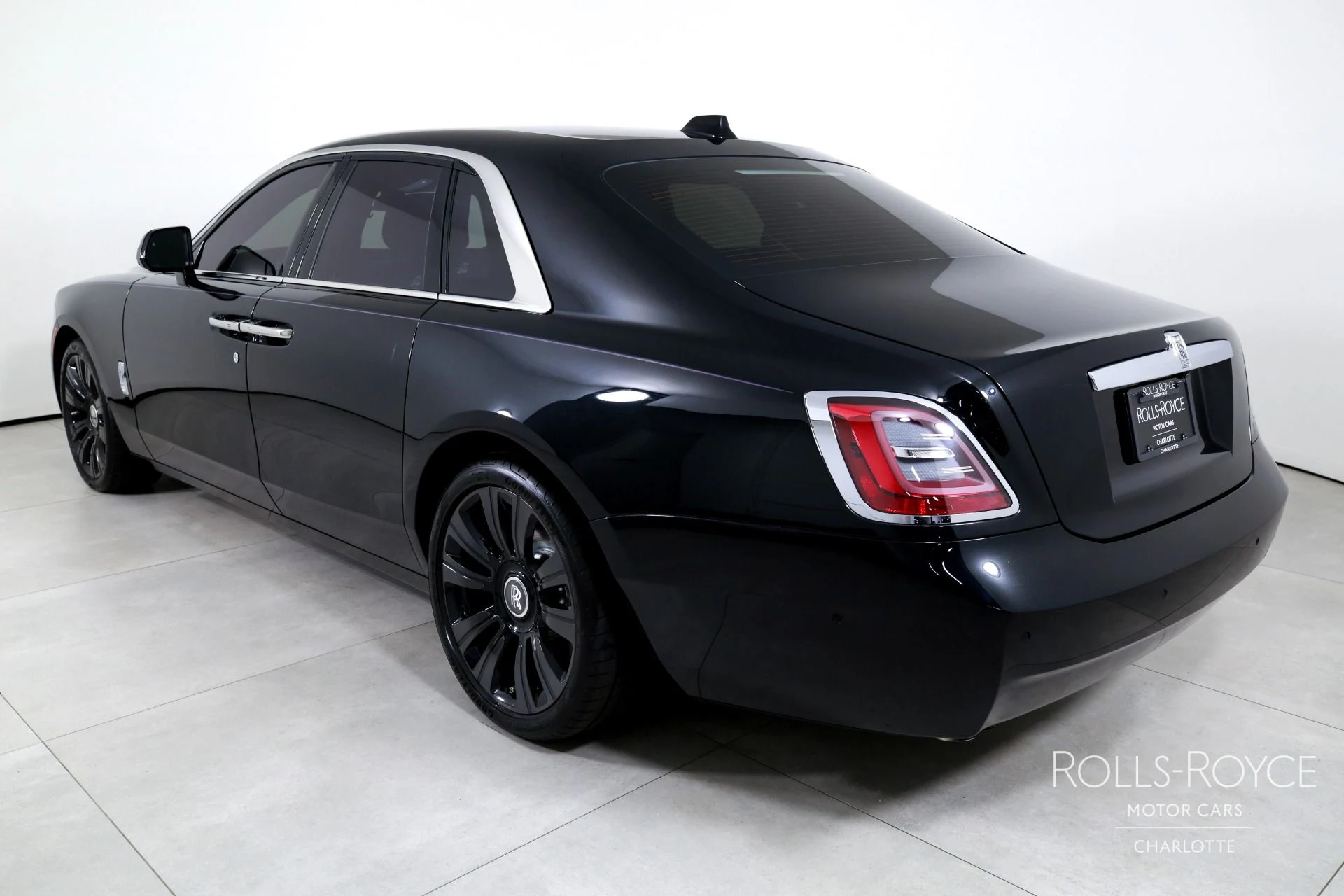 mph007_1192372335_Used_2022_Rolls_Royce_Ghost_1786637312_794d4c60d3