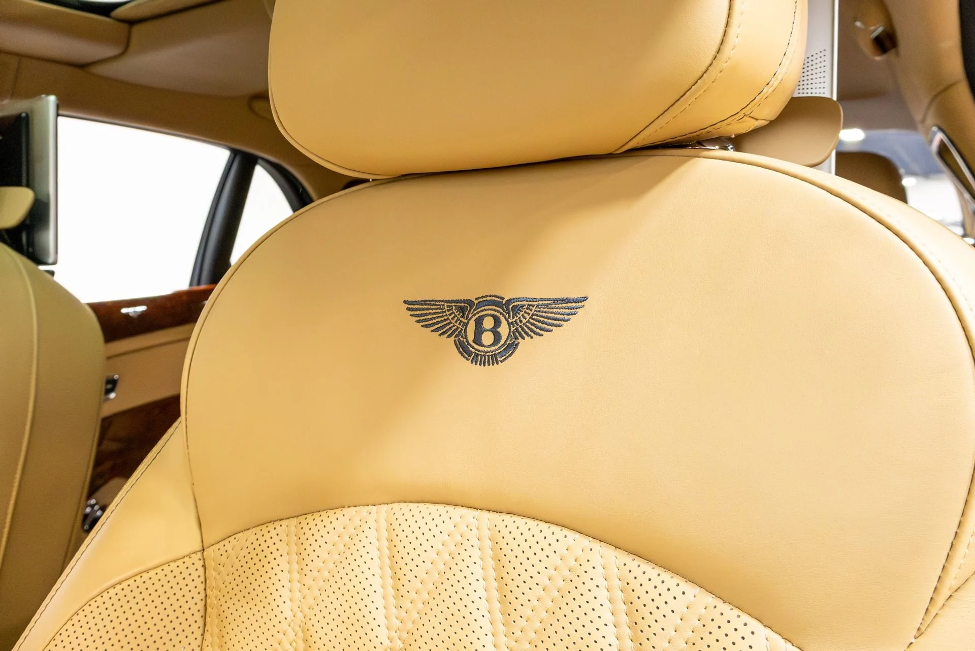 mph007_1192676710_Used_2017_Bentley_Mulsanne_1775514187_9f5daeb50b