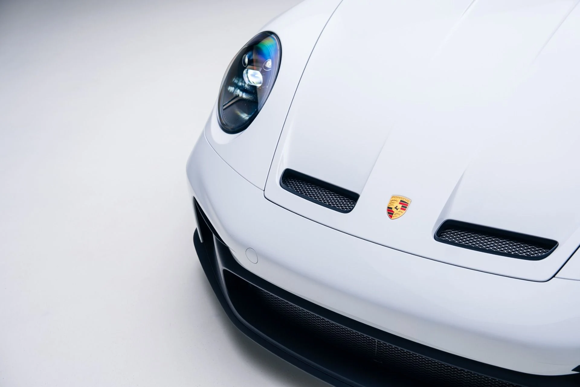 mph007_1193459853_Used_2022_Porsche_911_GT_3_1764803132_2cdd8ea399