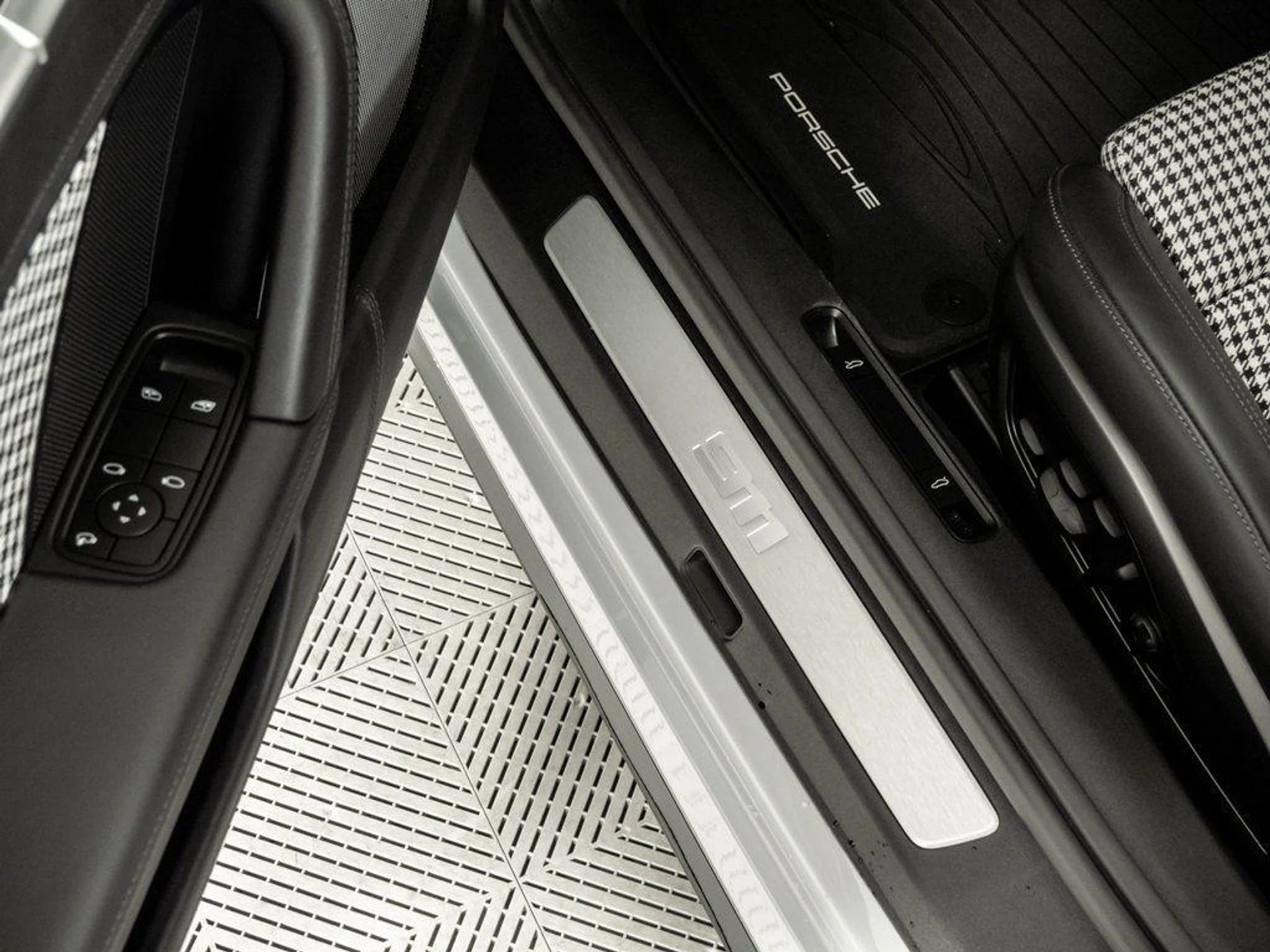 mph007_1195201414_W_Hkq_A_Eswcutd_X2_Eqo_Ouq6_Iv_Z7_Cs_52be001f7d