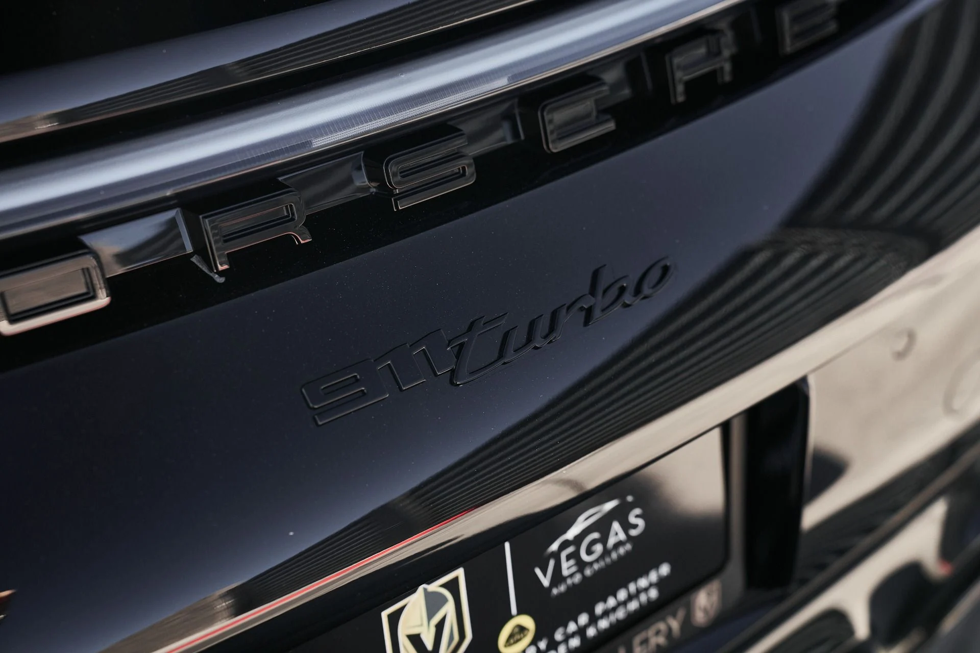 mph007_1195469571_Used_2024_Porsche_911_Turbo_1765937742_c2673bbd6a