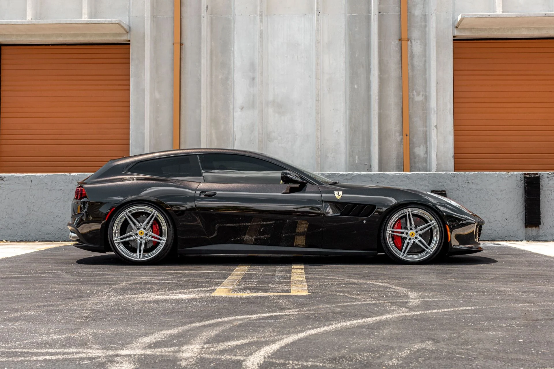 mph007_1198035749_Used_2018_Ferrari_GTC_4_Lusso_T_with_Novitec_Springs_DME_Tune_Velos_Wheels_IPE_Exhaust_Passenger_Disp_1654867168_fa3cdf27c2