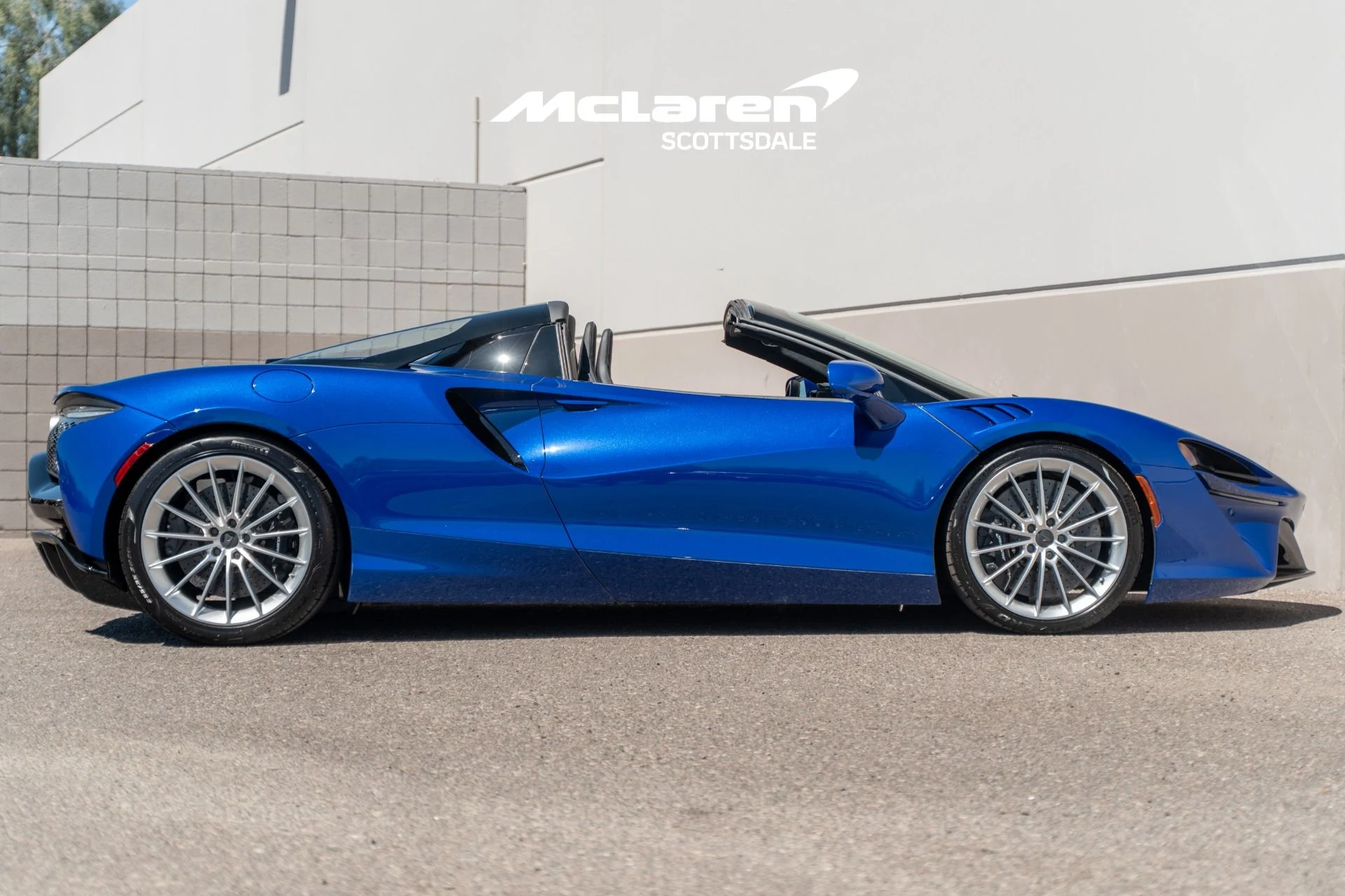 mph007_1211047727_Used_2025_MCLAREN_ARTURA_Performance_1774894895_644148858c