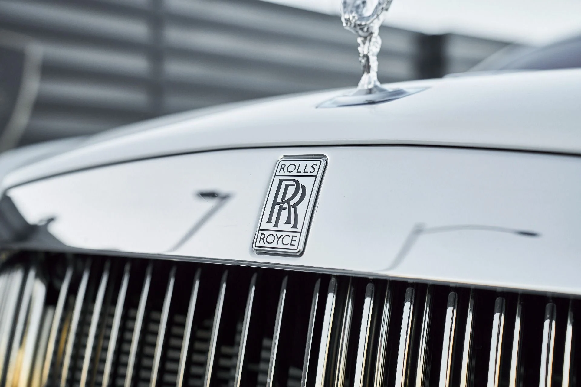 mph007_1225534329_Used_2017_Rolls_Royce_Dawn_Base_1764730538_71ccf5e2be