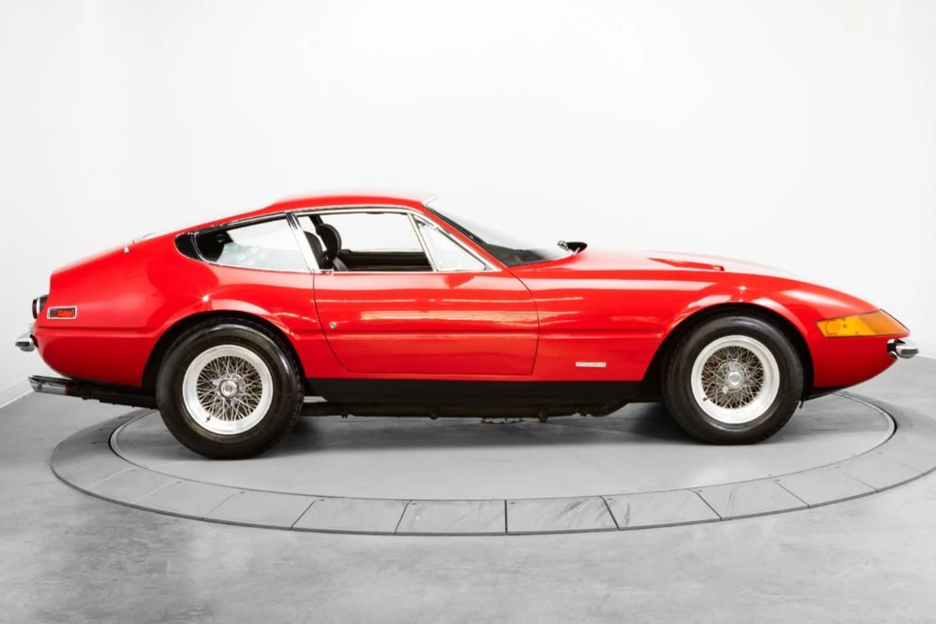 mph007_1227102497_Used_1971_Ferrari_365_GTB_4_9fb99e0ccf