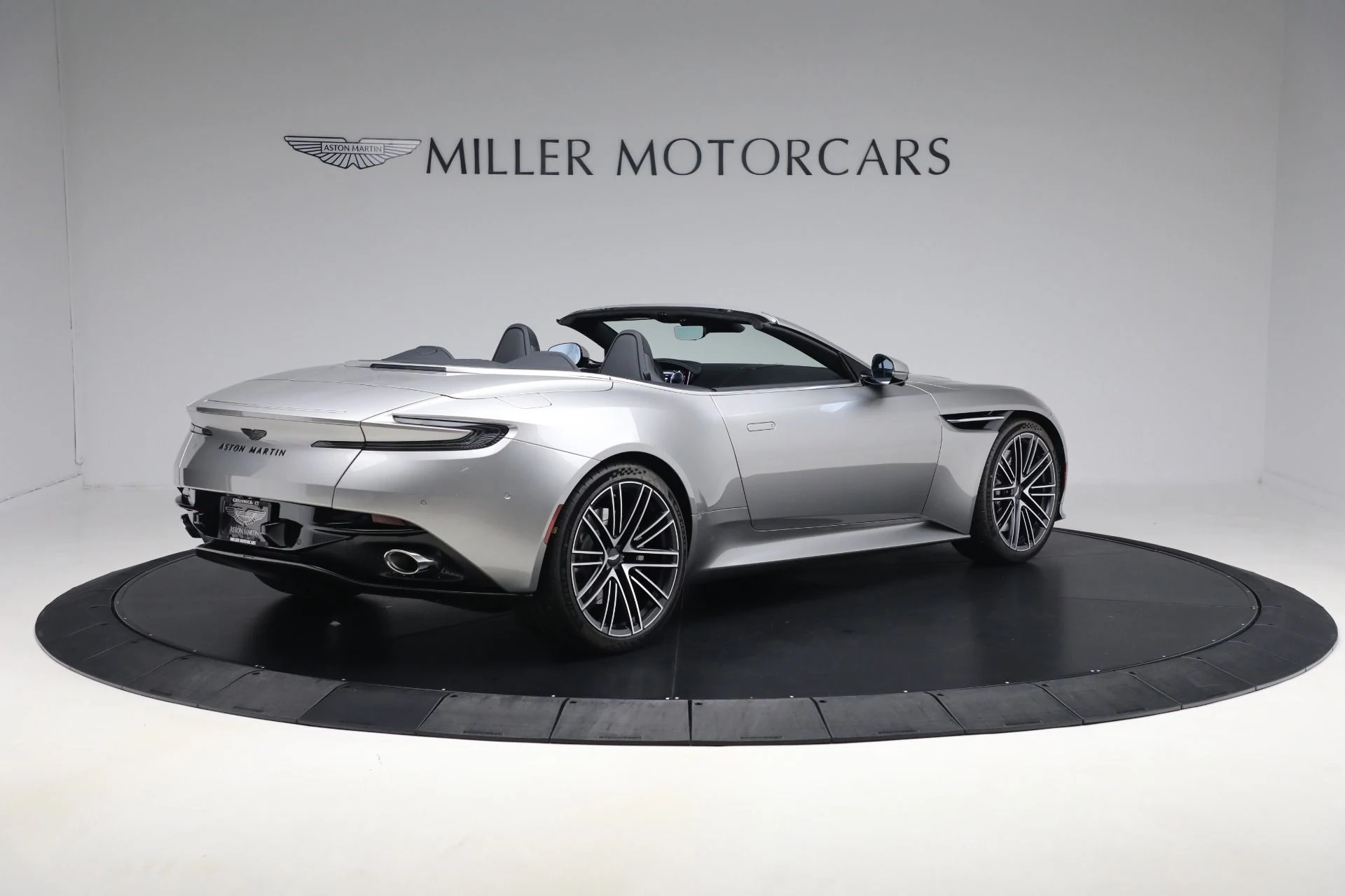 mph007_1240520441_New_2026_Aston_Martin_DB_12_Volante_f1693881b4