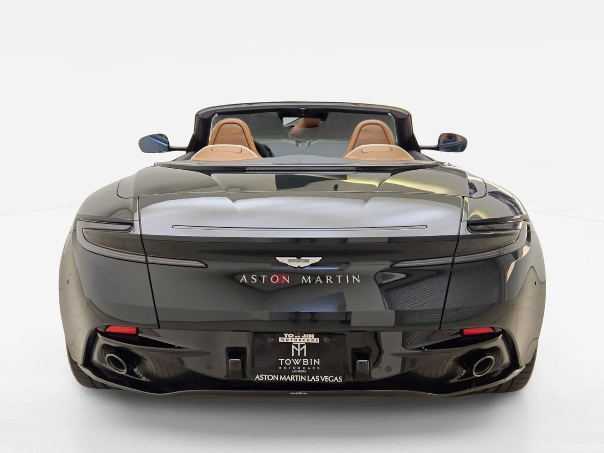 mph007_124064409_New_2026_Aston_Martin_DB_12_Volante_1777612881_cb23632968