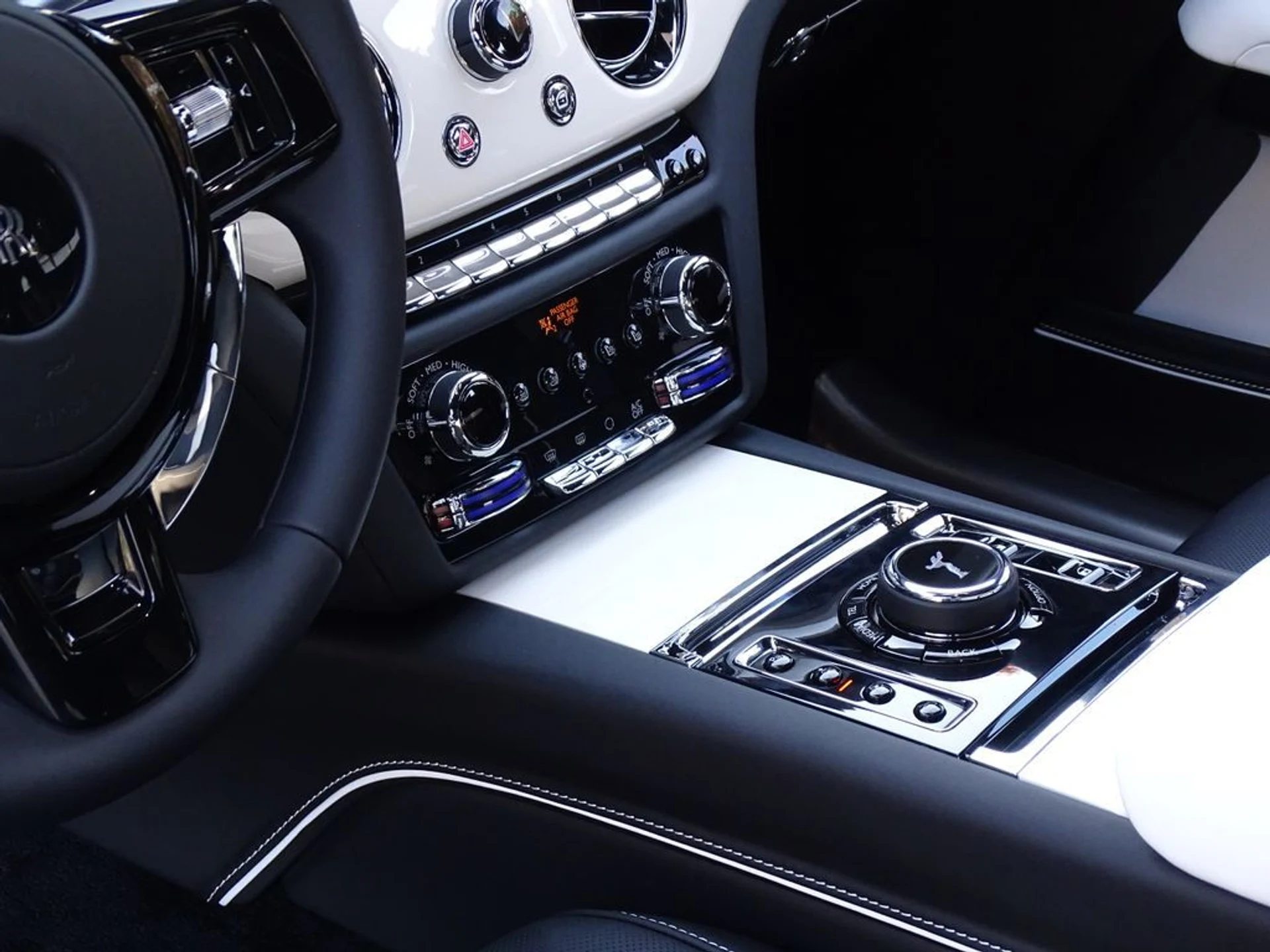 mph007_124547870_9ec2e24815d4681e5e3706864cf0a282x_9f097e3a37