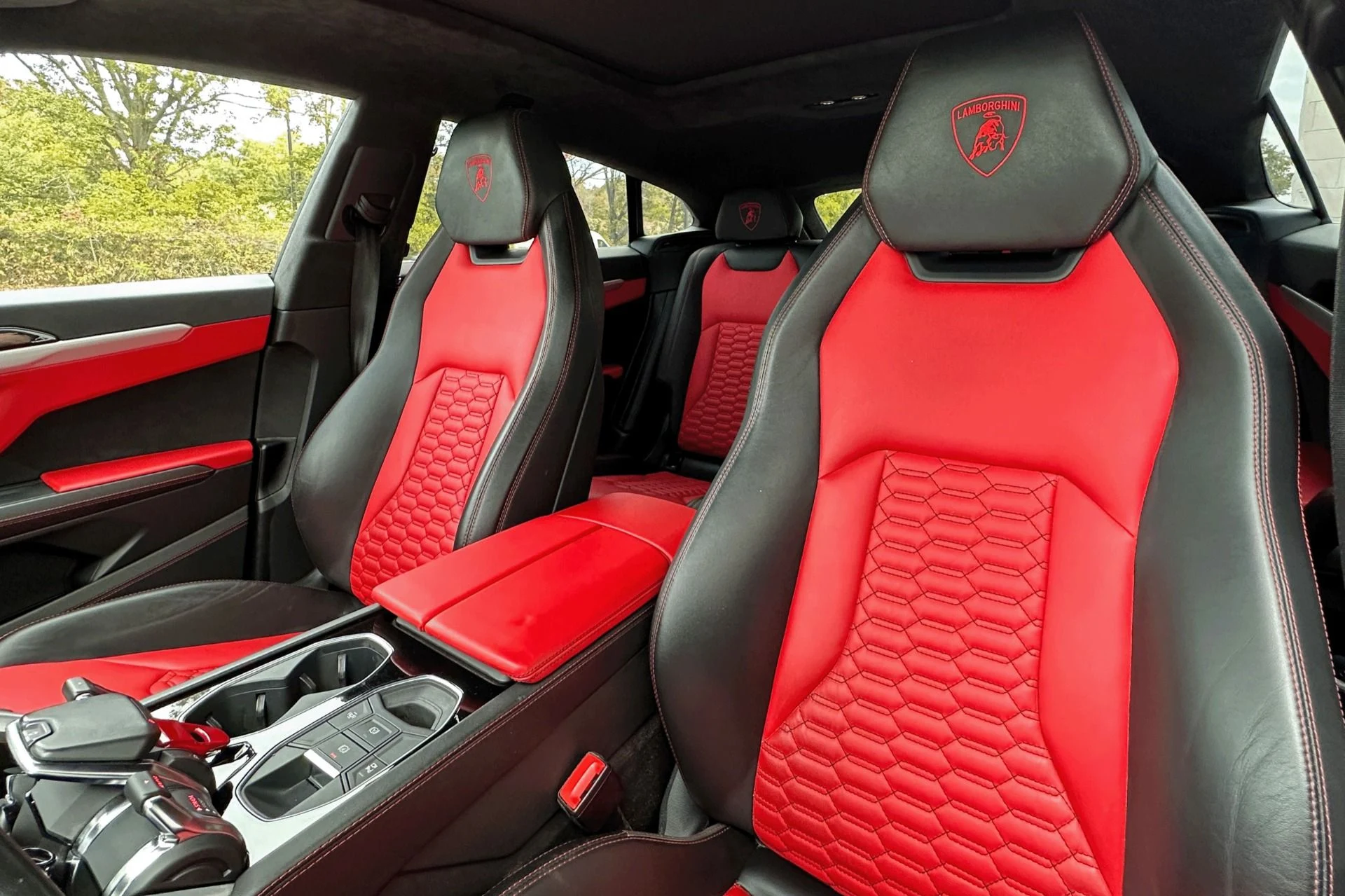 mph007_1245535167_Used_2019_Lamborghini_Urus_1760609107_d9f81c52c9
