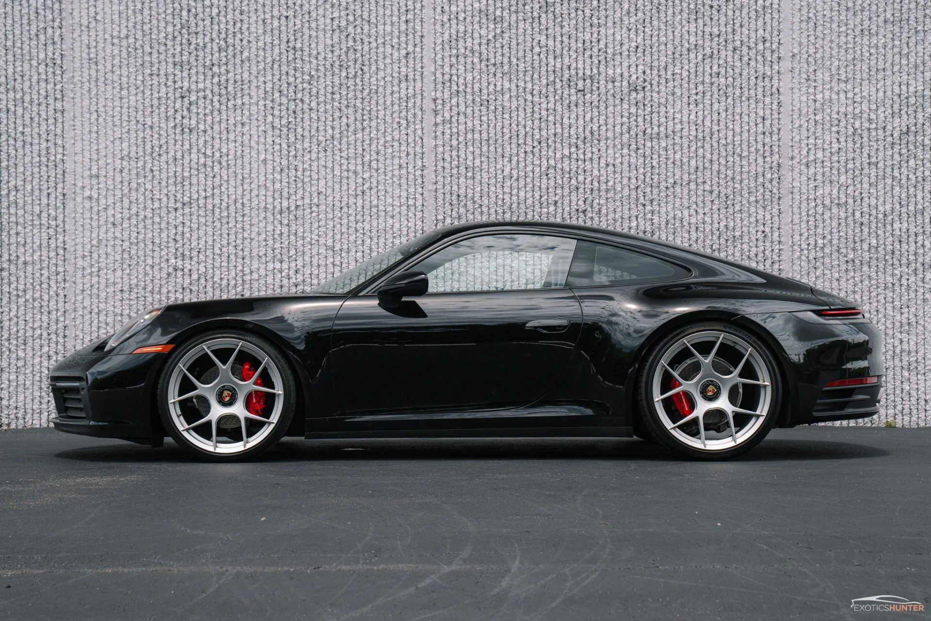 mph007_1248290936_Used_2022_Porsche_911_Carrera_1753304431_2a578c8aaf