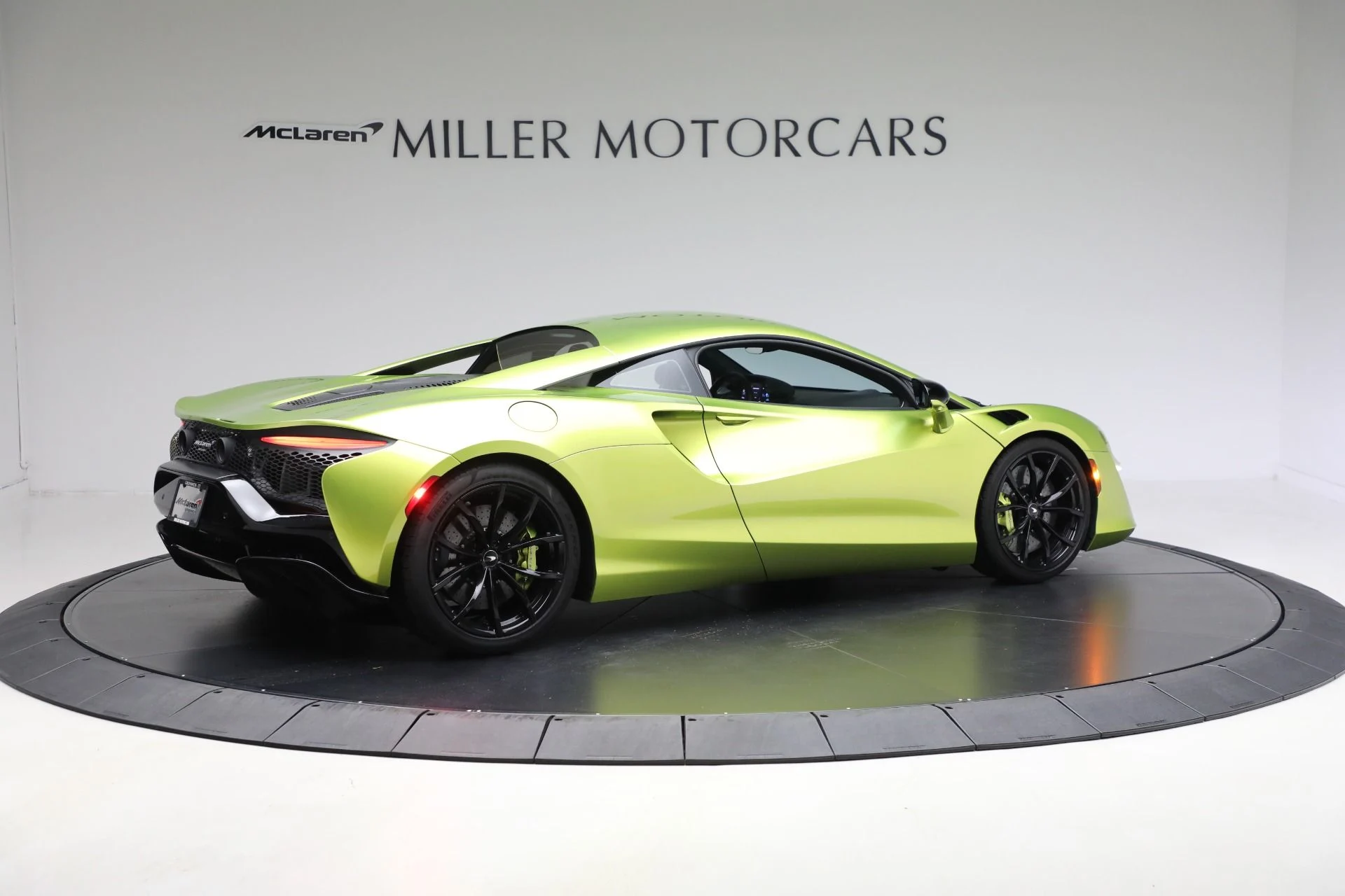 mph007_125417261_Used_2024_Mc_Laren_Artura_Tech_Lux_ad7ed04161