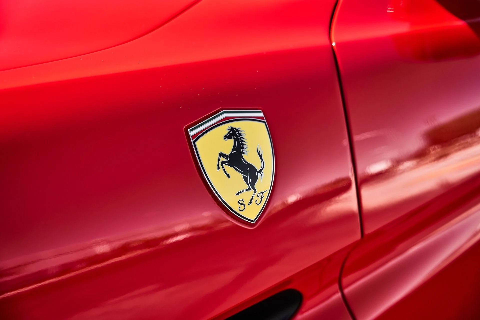 mph007_1263945324_Used_2022_Ferrari_Portofino_M_Base_1790300082_73556e652d