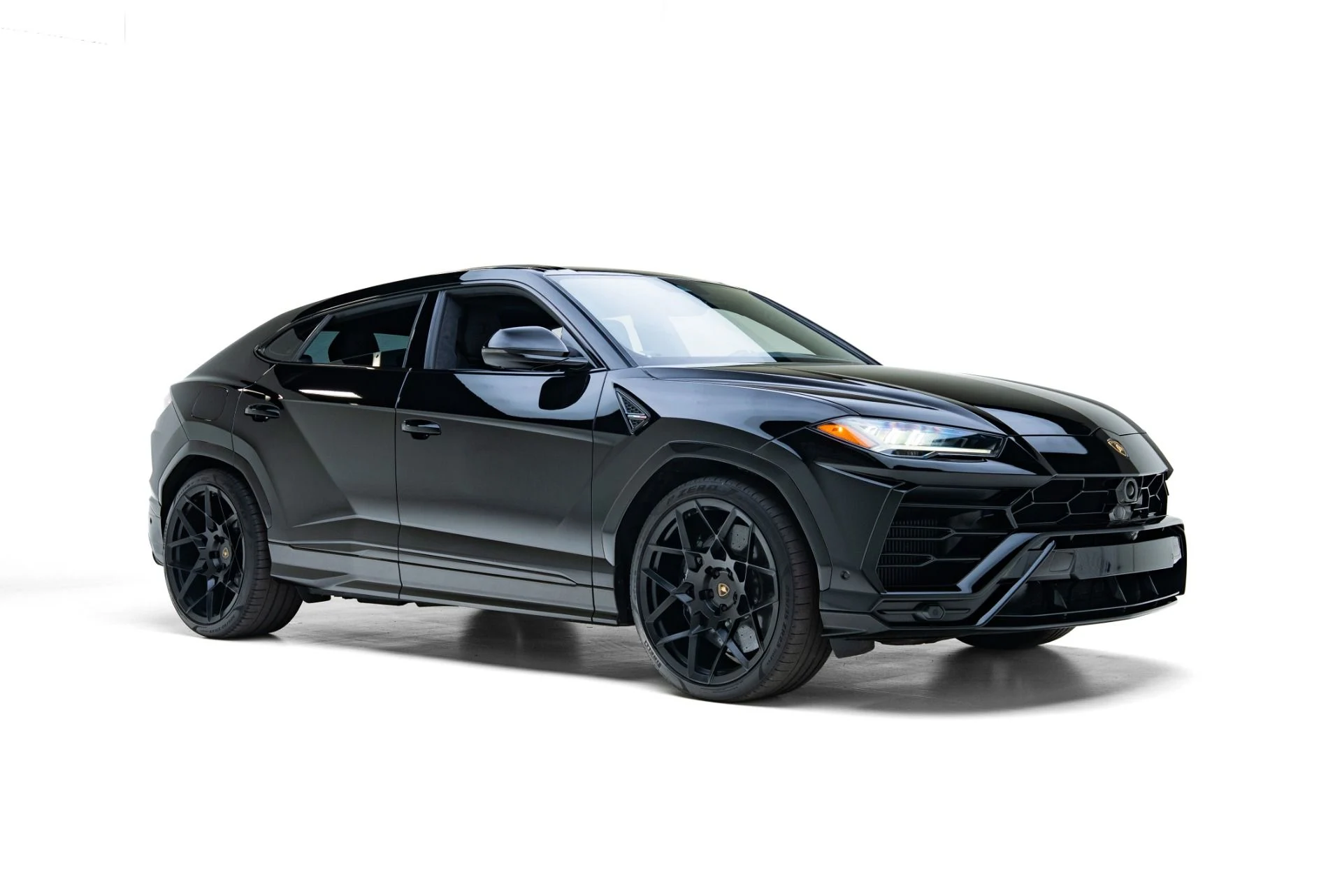 mph007_1277010849_Used_2019_Lamborghini_Urus_1778703309_0e40cc5f68