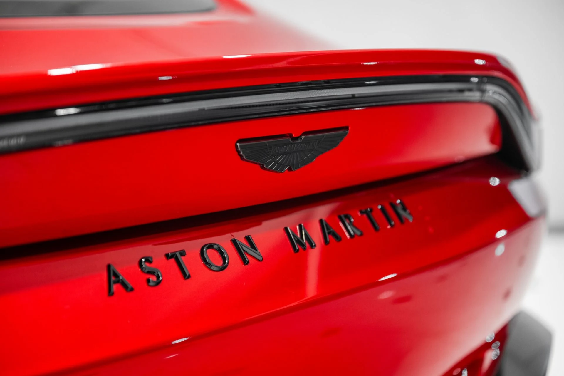 mph007_1294997177_Used_2023_Aston_Martin_Vantage_V8_1772854371_f3adffc1cf