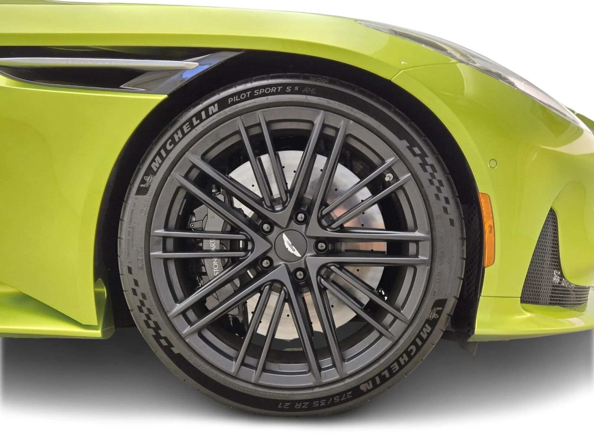 mph007_1302494534_Used_2024_Aston_Martin_DB_12_1771052407_df7c96253a