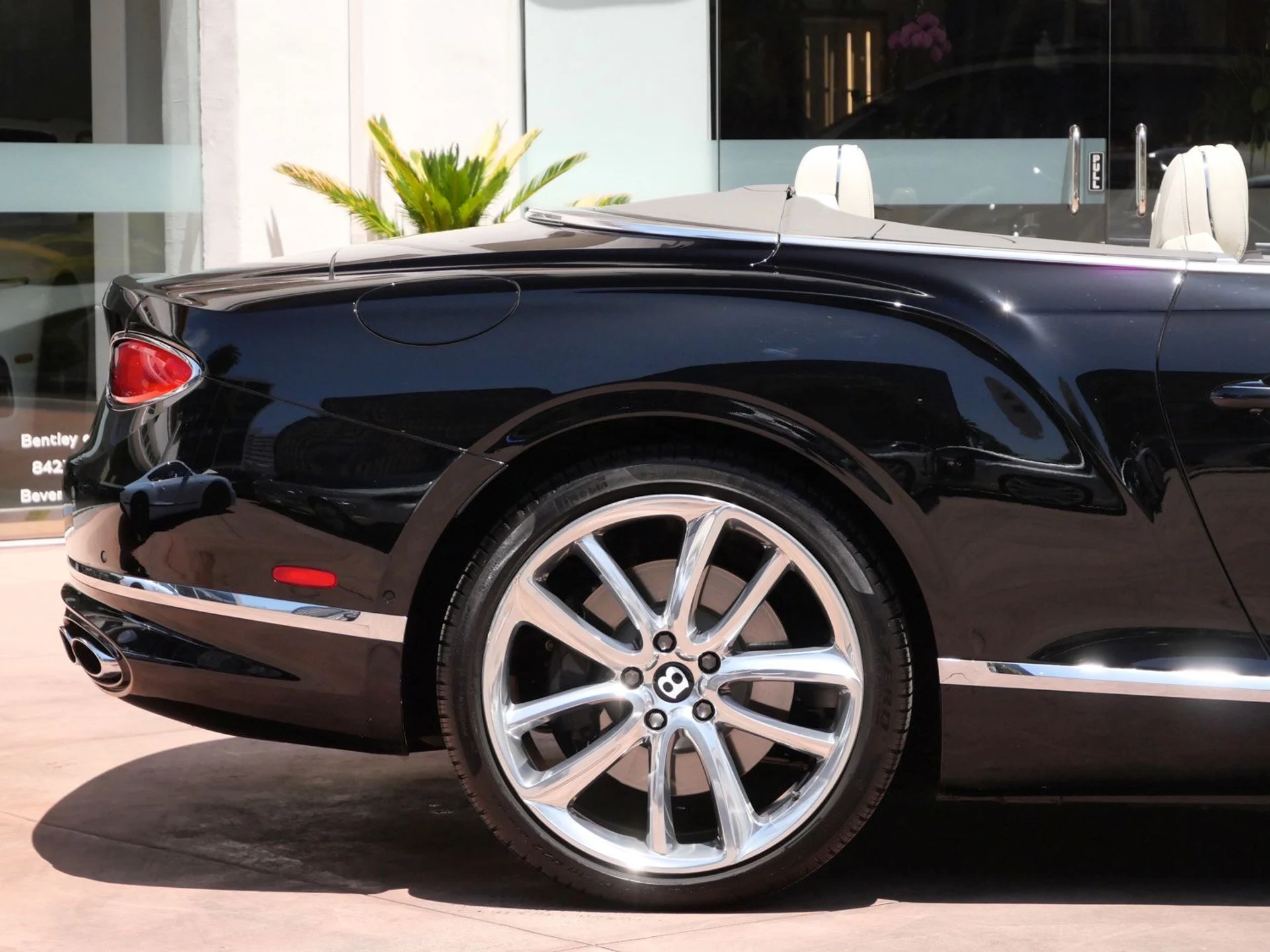 mph007_1308335205_f49558b9eab1ef201b540cf7bb9d2505x_c0fb4f3b87