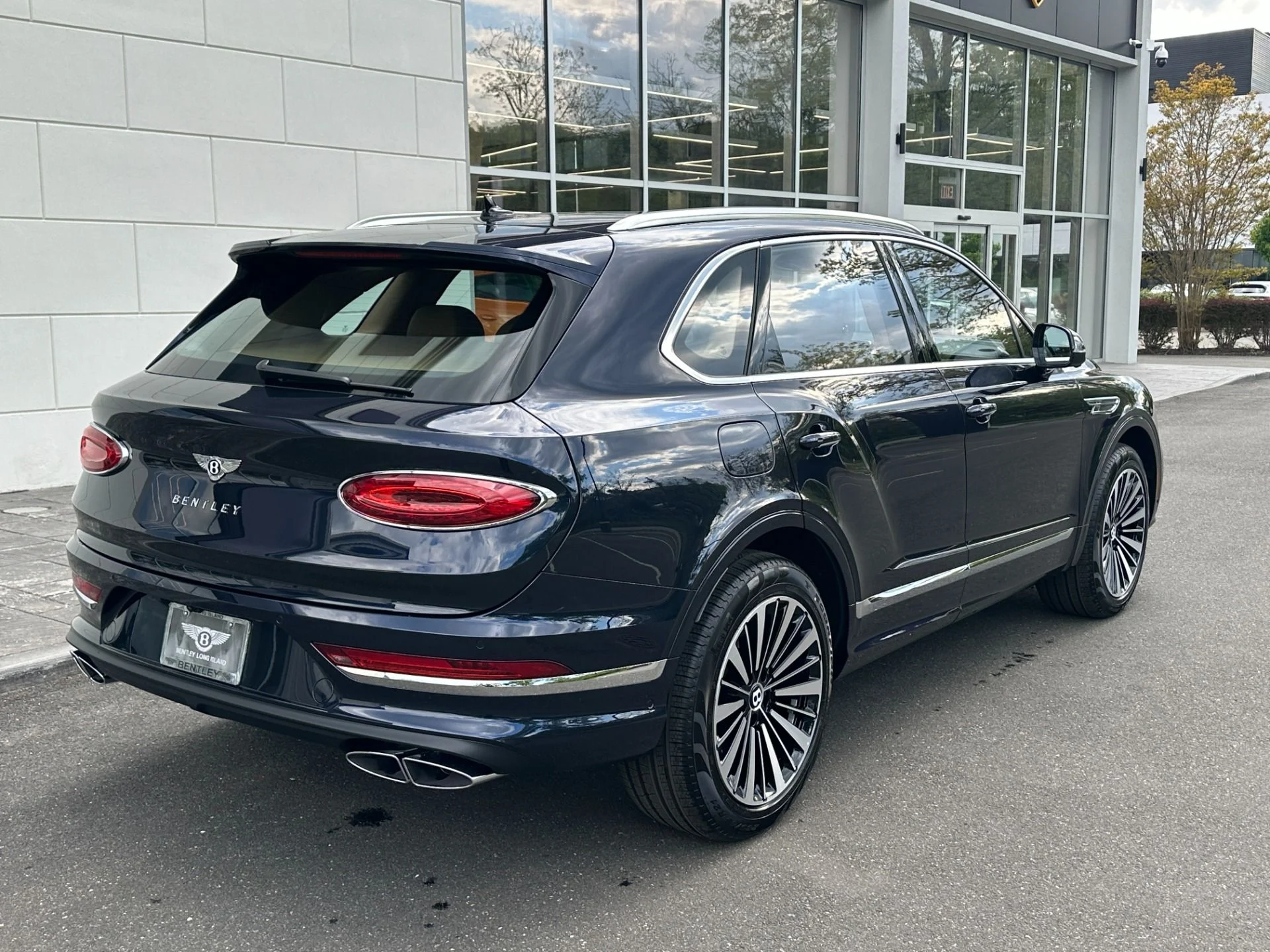 mph007_1308956439_Used_2026_Bentley_Bentayga_V8_1786136508_6e6258cff5