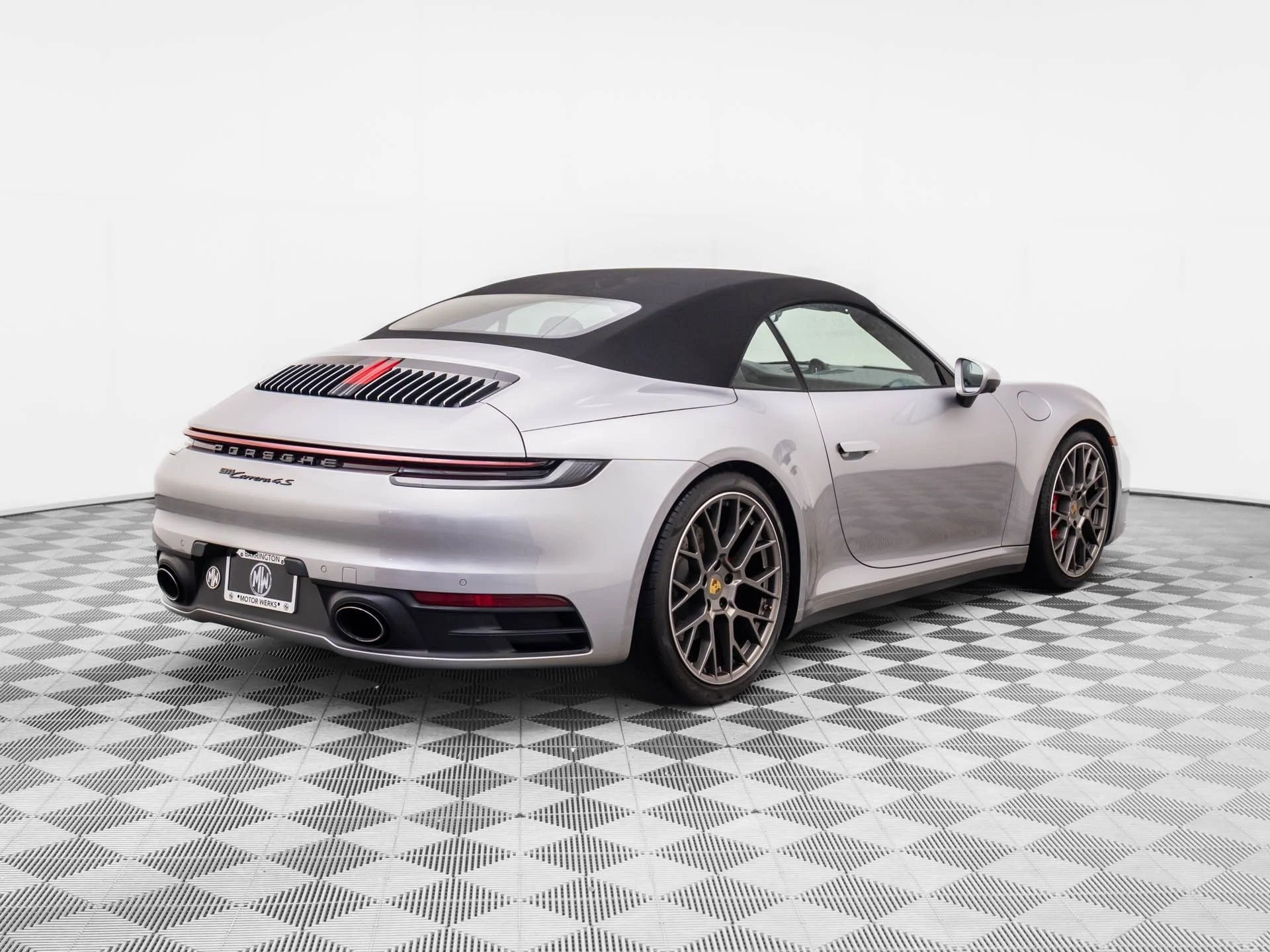 mph007_1313898669_5bf5e58bb8ad37a771252d1d1a8018dex_5cca9a1fdb