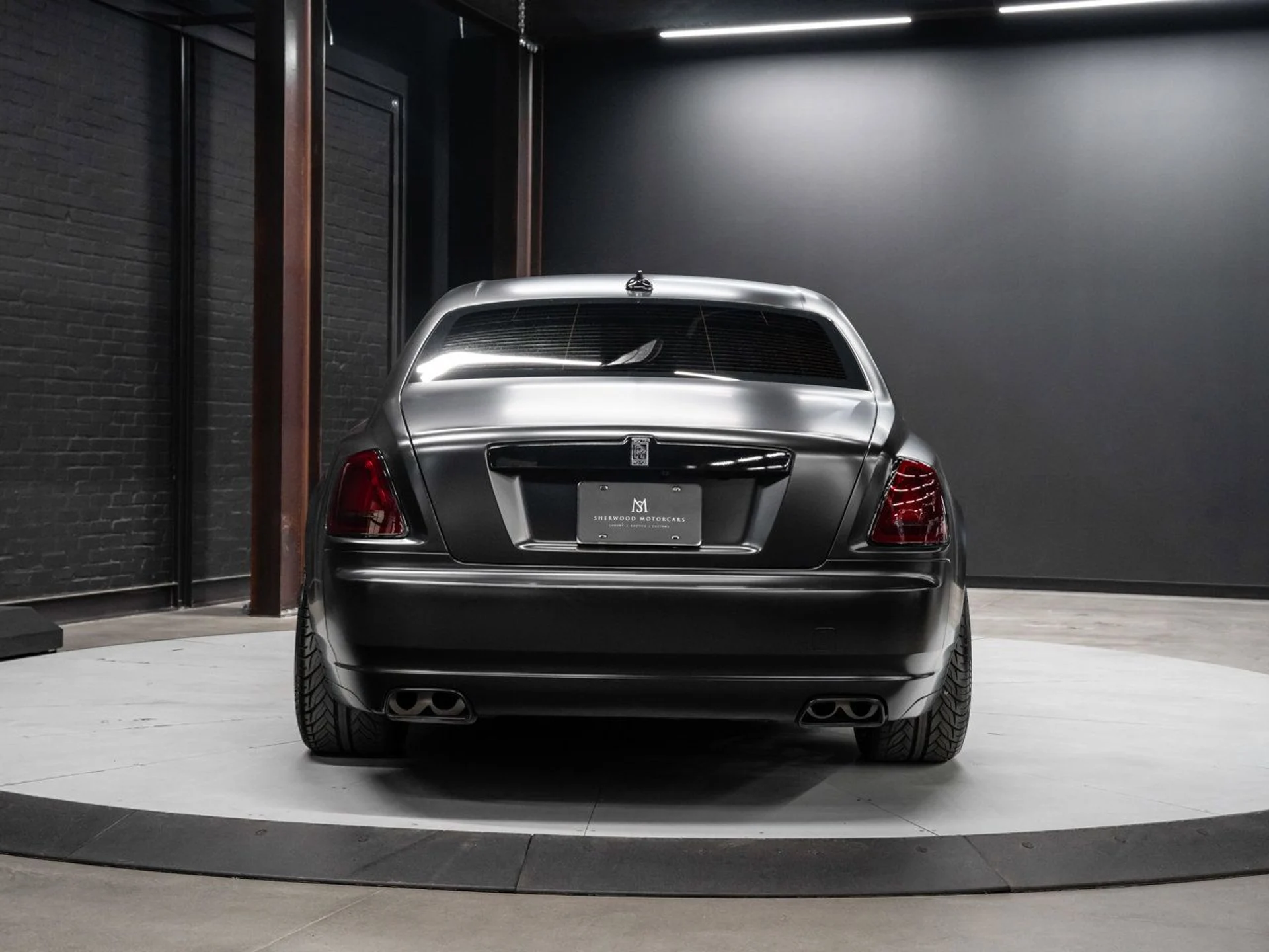 mph007_1317958613_rolls_royce_ghost_2012_765cc00043