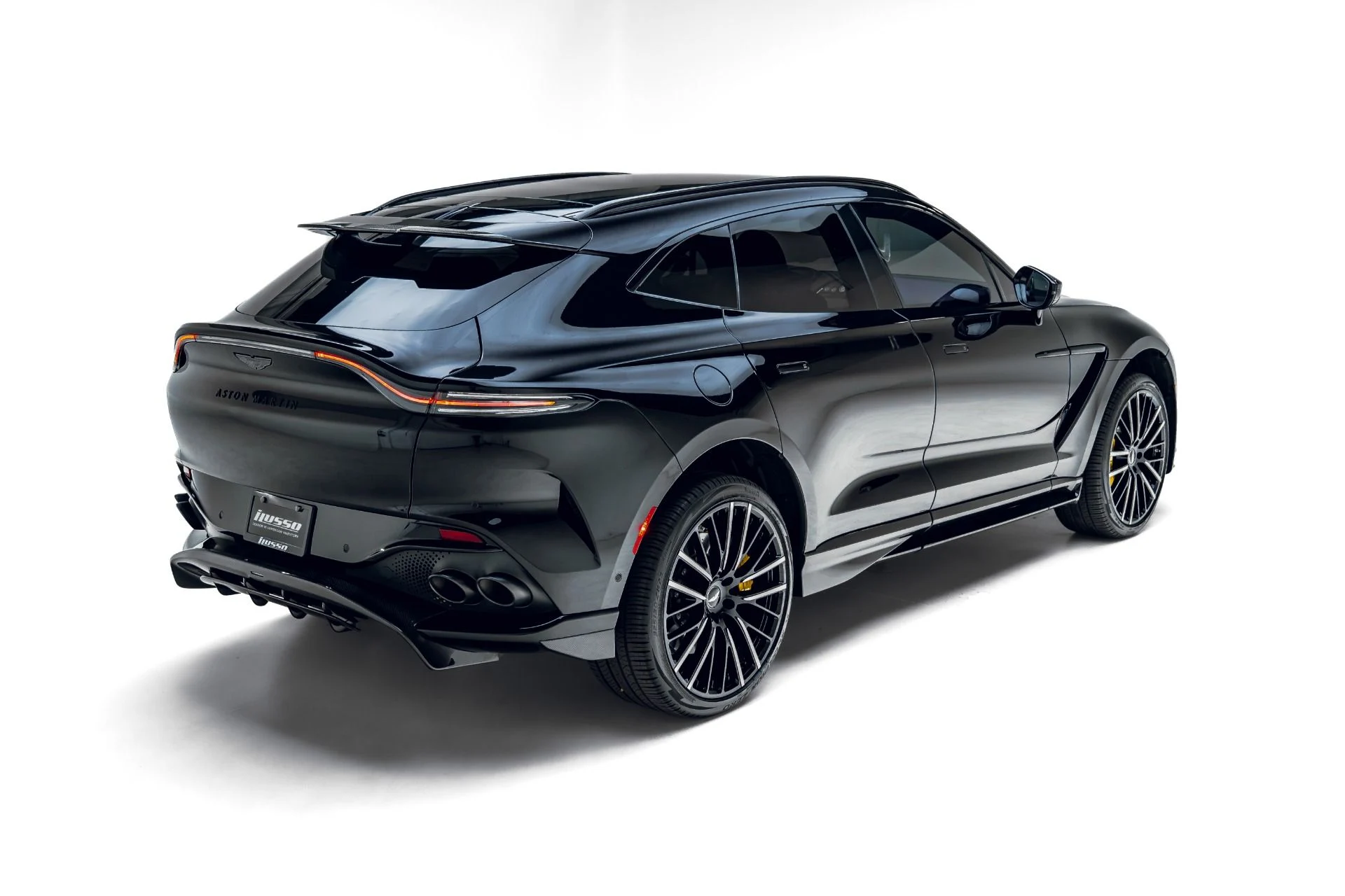 mph007_1318071986_Used_2023_Aston_Martin_DBX_707_1782930698_aaf63c3a74