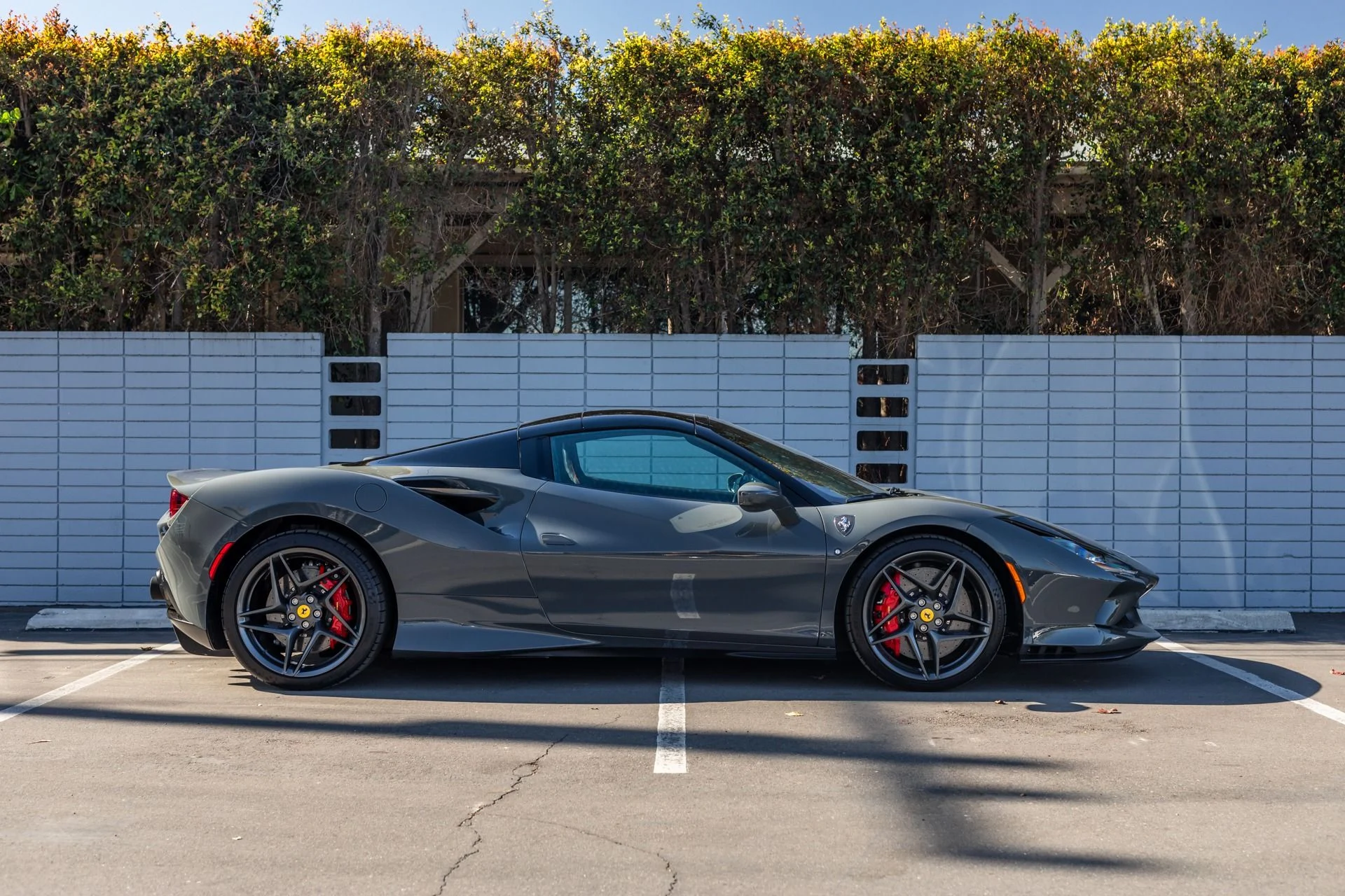 mph007_1323296617_Used_2023_Ferrari_F8_Spider_1736988437_2db2e46de9