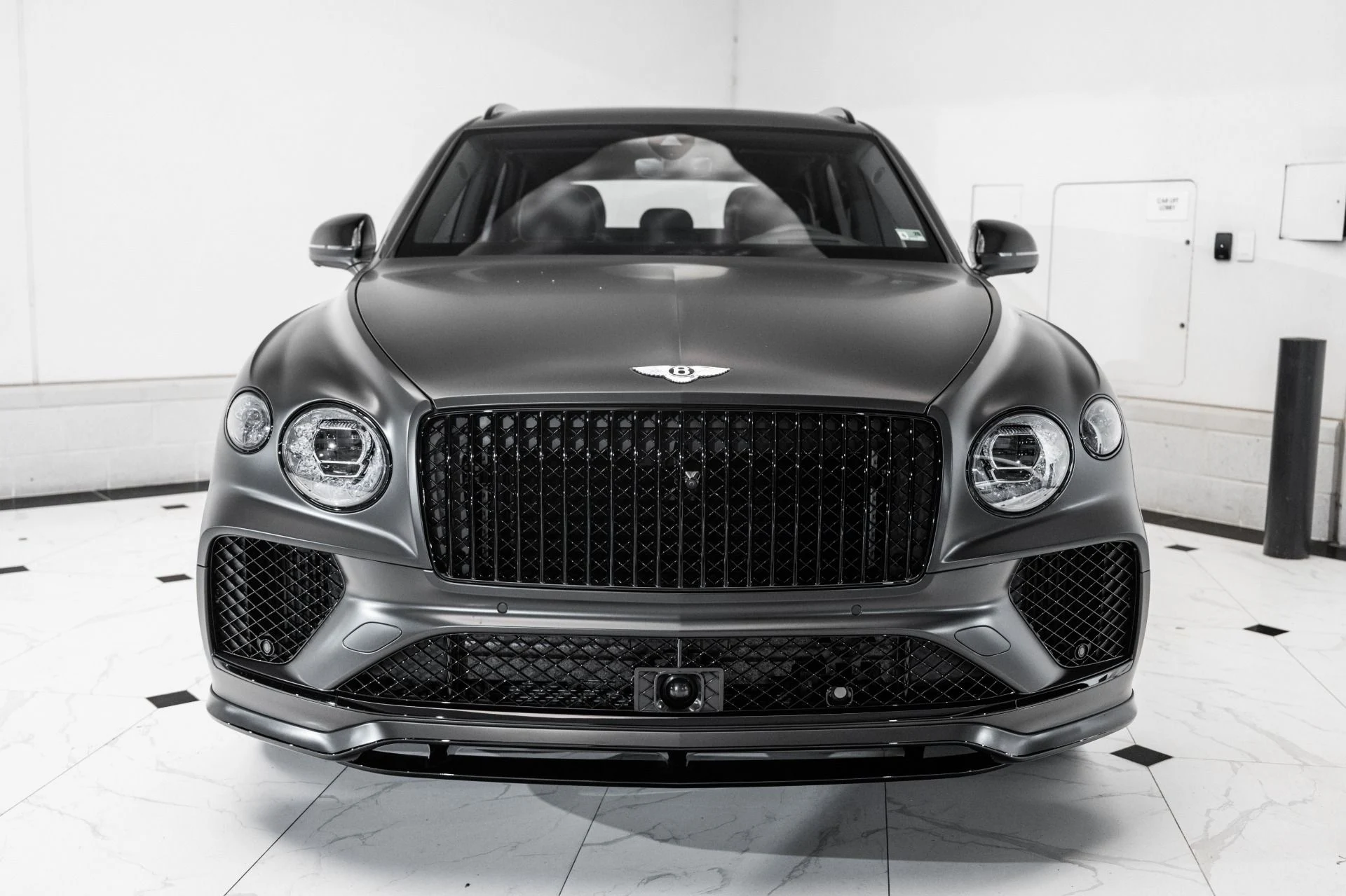 mph007_1326014983_Used_2024_Bentley_Bentayga_Azure_V8_1758720540_797a31315e