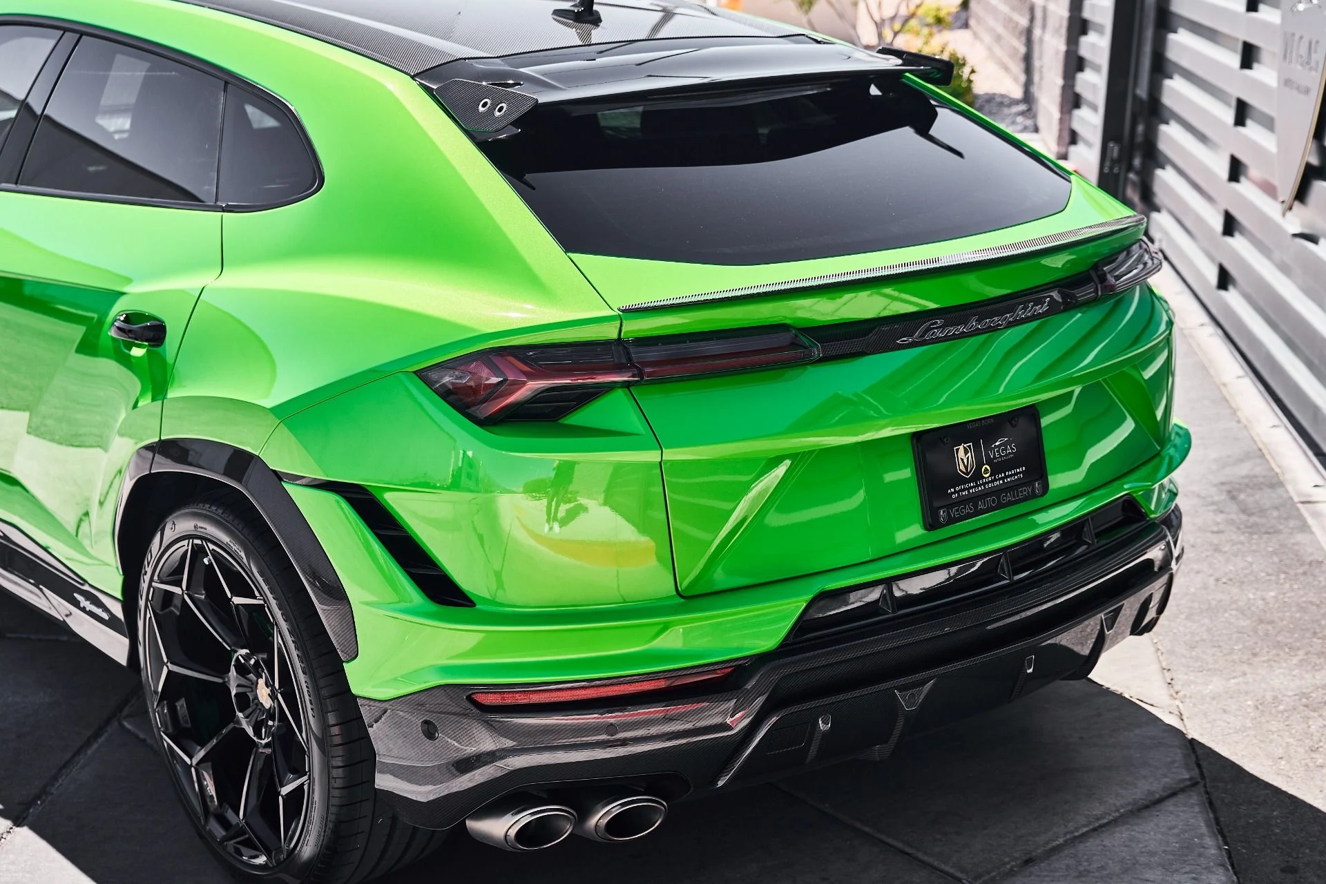 mph007_1336493818_Used_2023_Lamborghini_Urus_Performante_1790376254_a3e8395cb6