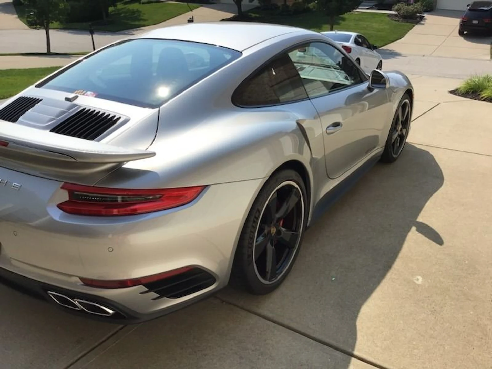 mph007_1344375148_Used_2019_Porsche_911_Turbo_1775691517_d217e9ecd9