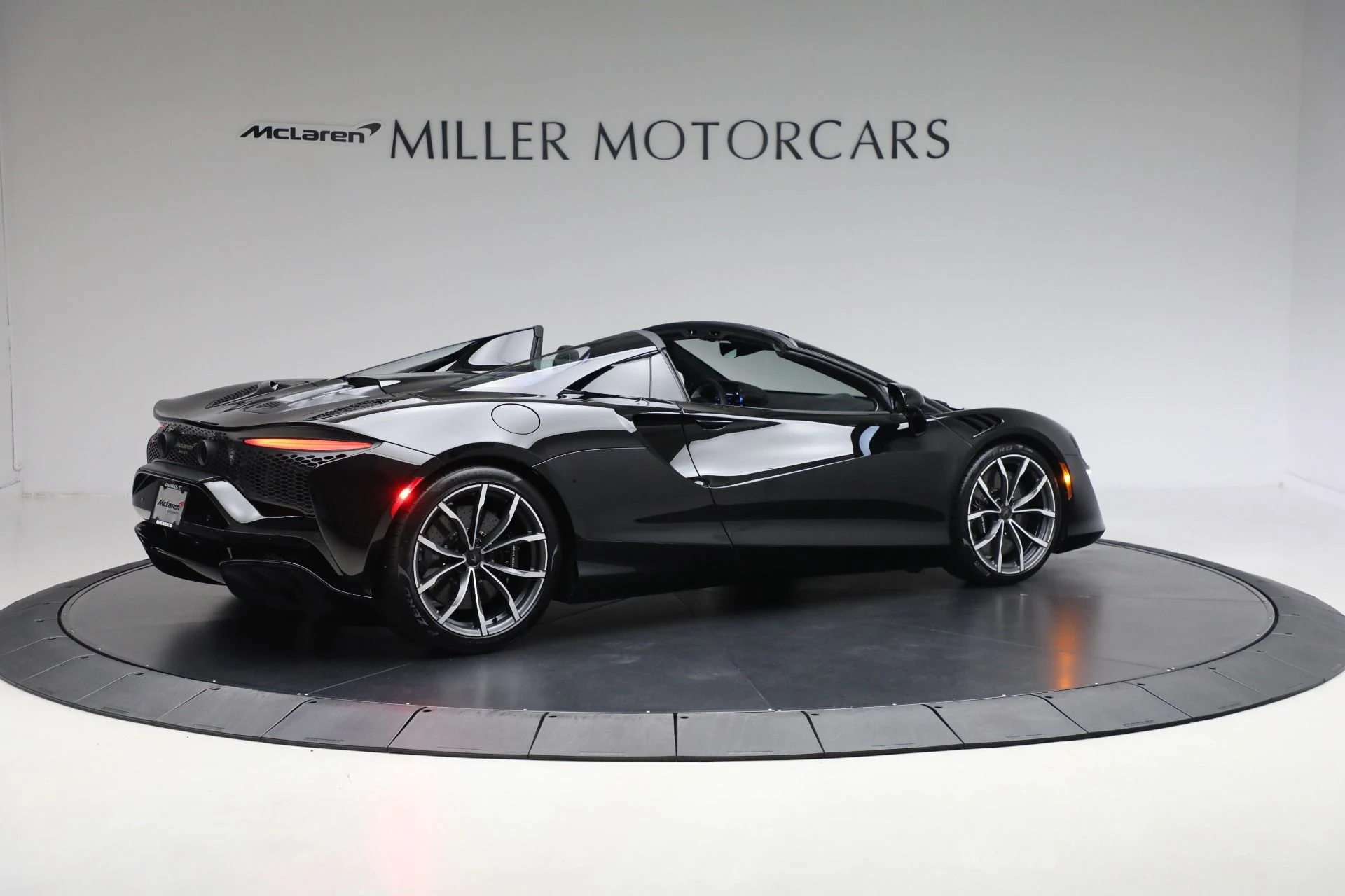 mph007_1346723017_New_2025_Mc_Laren_Artura_Spider_cb77847f7b