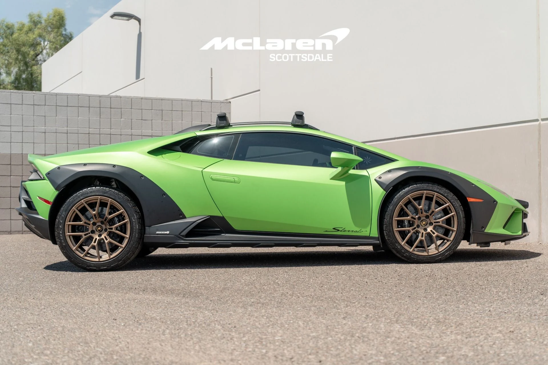mph007_1354506191_Used_2024_LAMBORGHINI_HURACAN_STERRATO_Sterrato_1788547213_1fb5273ca0