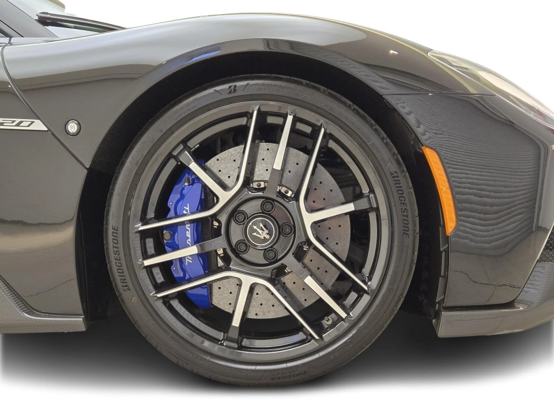 mph007_1357118563_Used_2023_Maserati_MC_20_1765868280_02cf4b6569