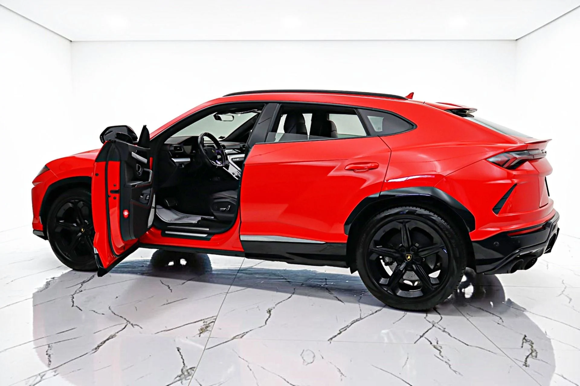 mph007_1373043789_Used_2020_Lamborghini_Urus_54a3932798