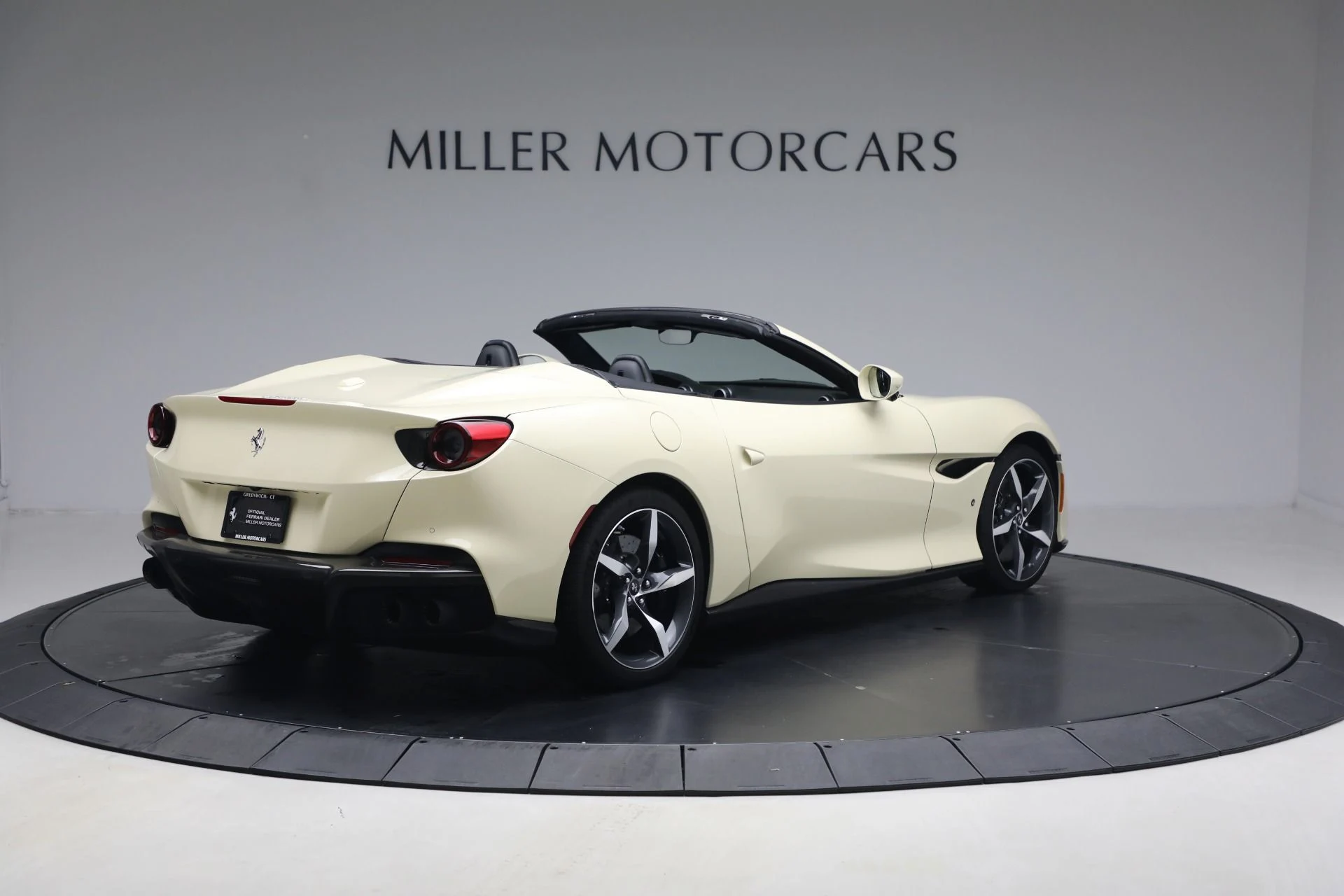 mph007_1382543273_Used_2023_Ferrari_Portofino_M_1767989995_f4263c5bb8